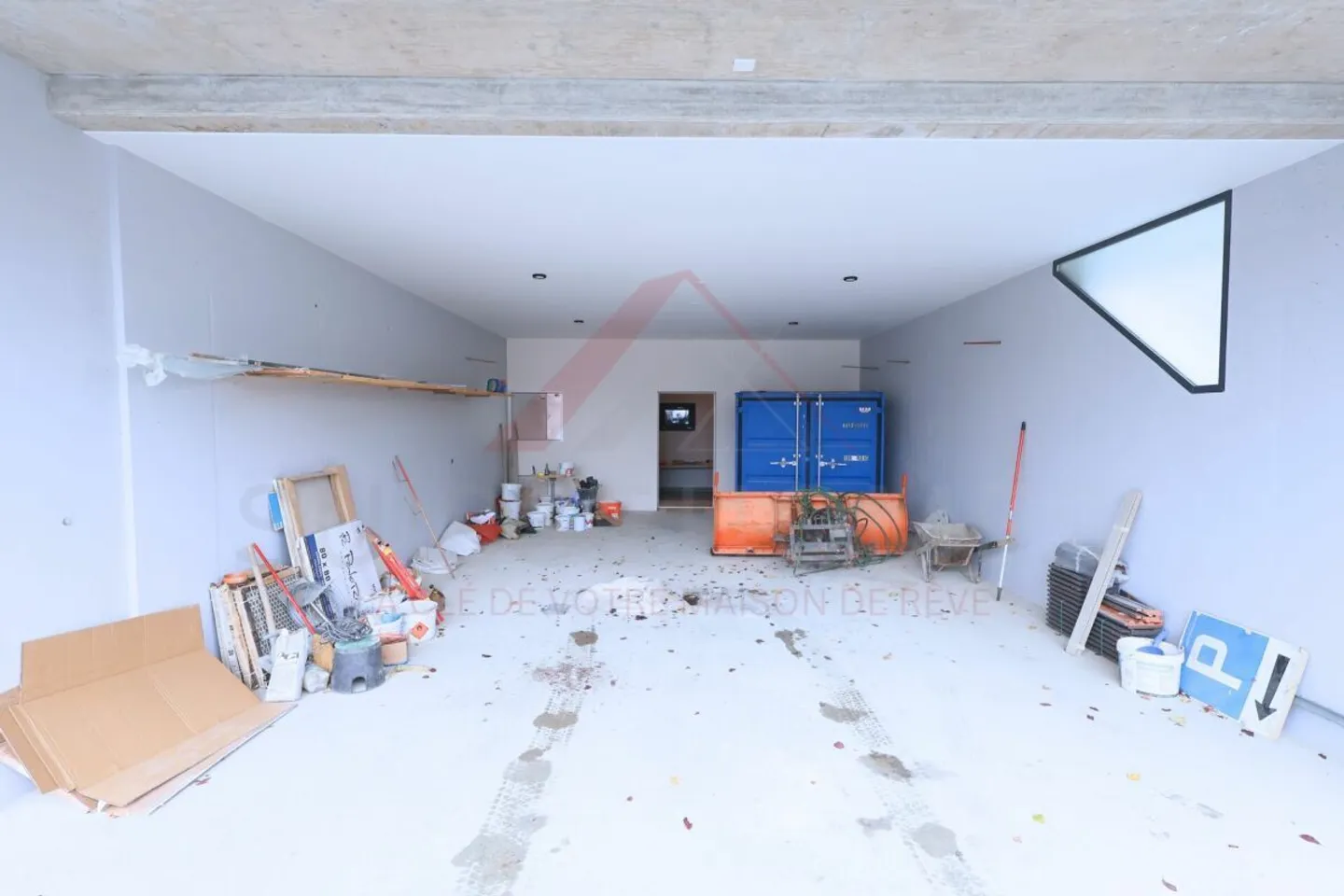 Spacious Family Villa with 6 Bedrooms and Sunny Garden - Le Mouret (FR) - Photo 25 of 27