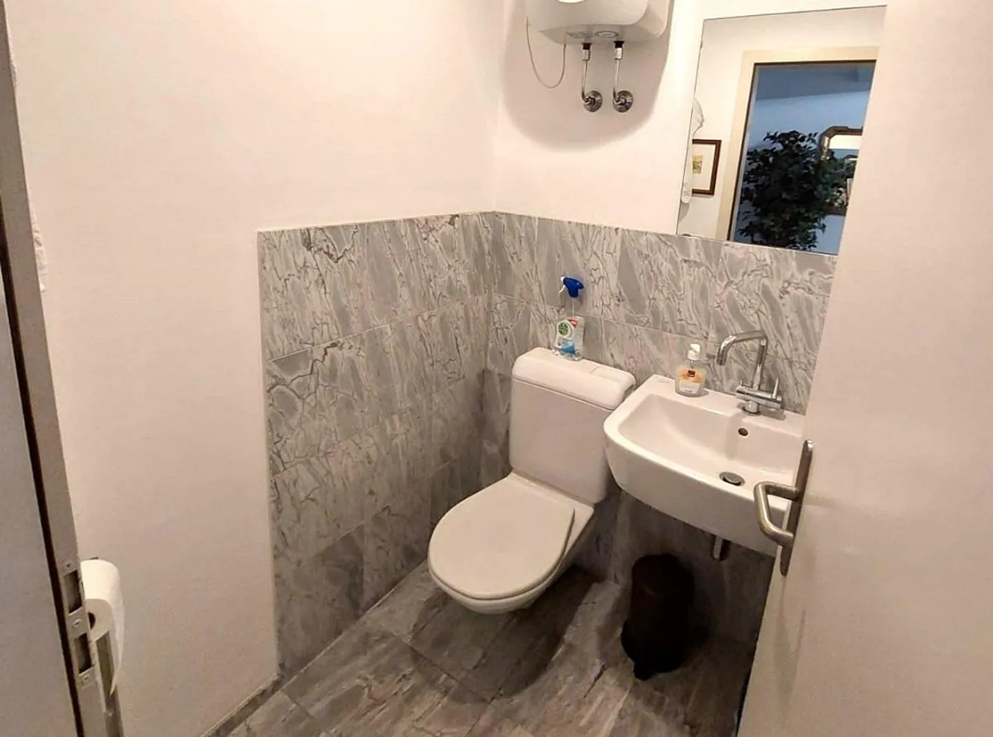 Geräumiges Büro mit Seeblick - Foto 8 von 8