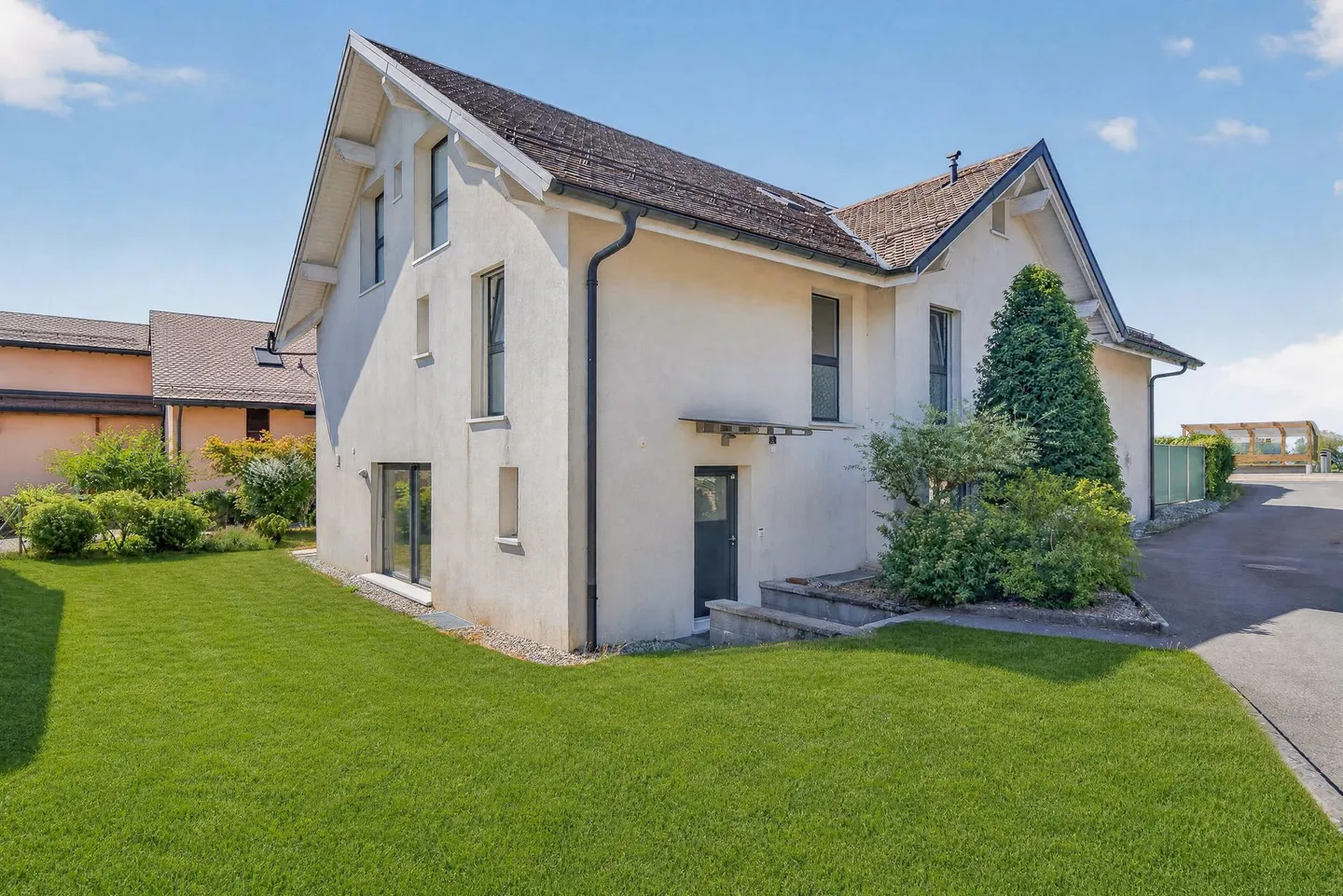 Appartamento 4,5 locali con giardino privato a Morrens - Foto 1 di 10