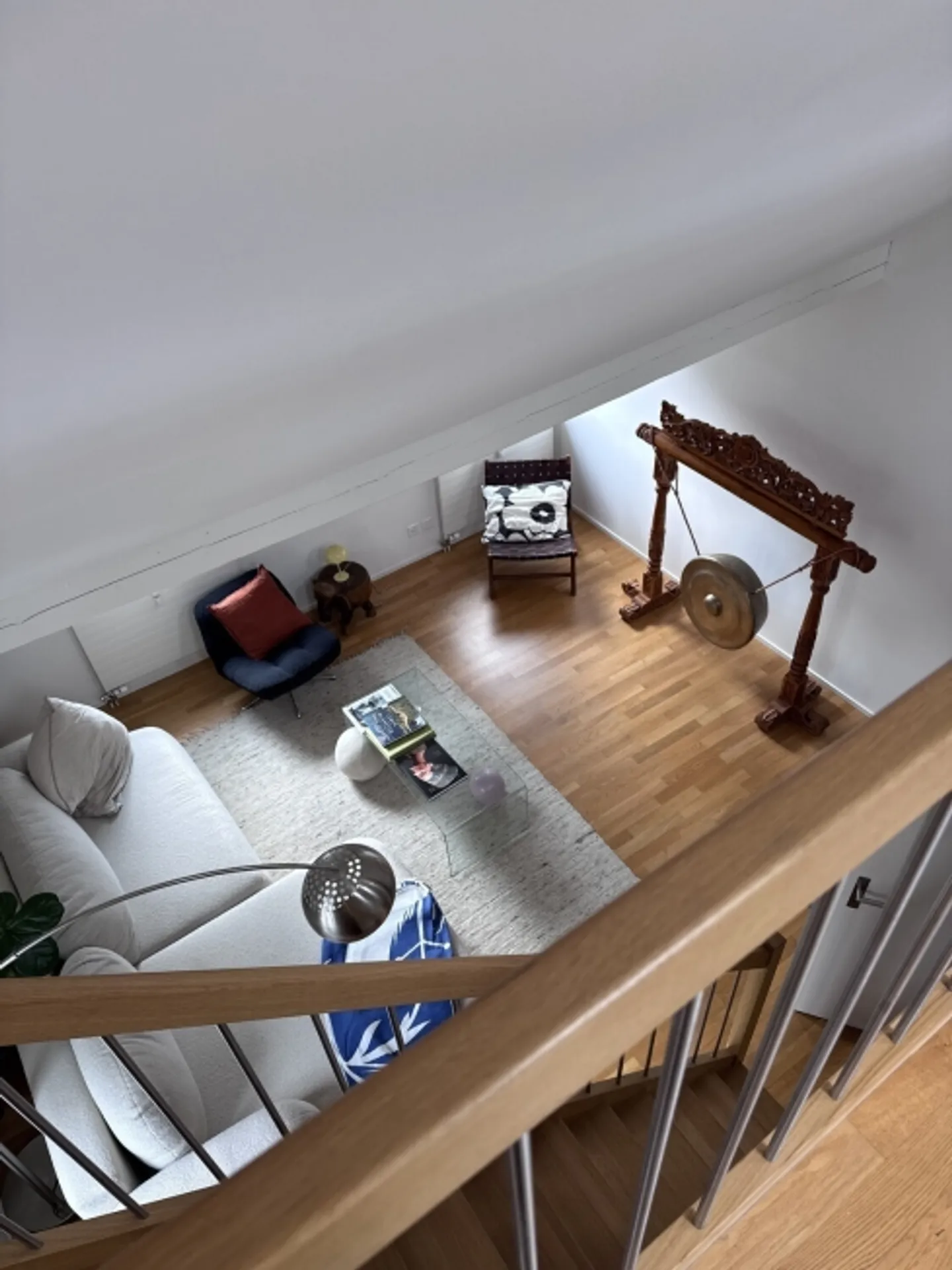 APPARTEMENT 3½ PIÈCES À ZURICH - DISTRICT 3 WIEDIKON, MEUBLÉ, TEMPORAIRE - Photo 2 sur 9