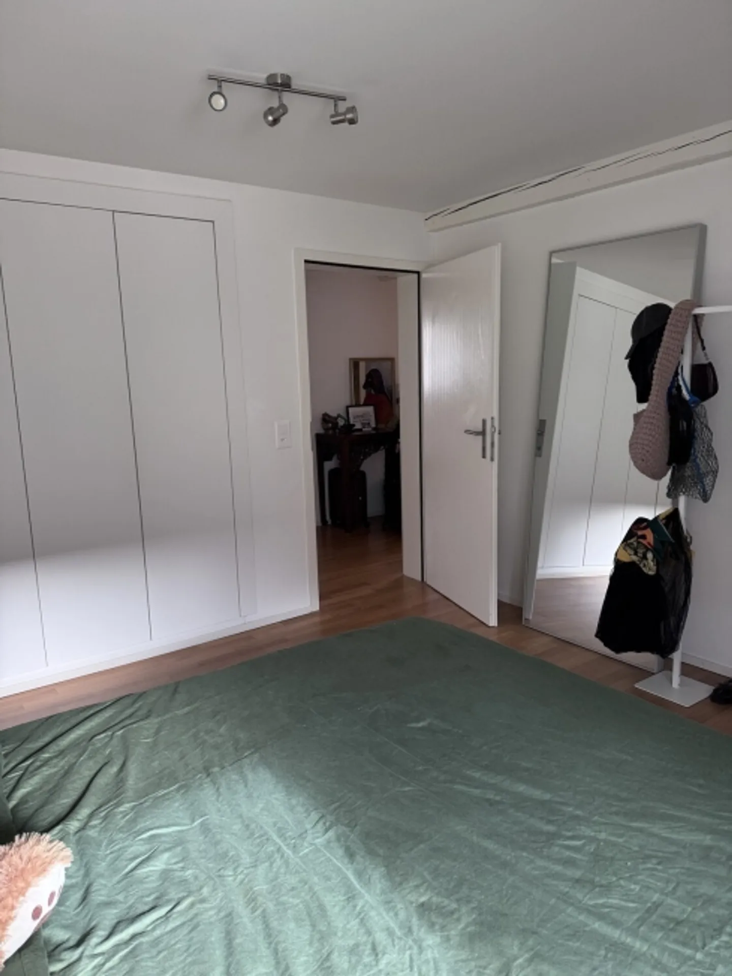 APPARTEMENT 3½ PIÈCES À ZURICH - DISTRICT 3 WIEDIKON, MEUBLÉ, TEMPORAIRE - Photo 6 sur 9