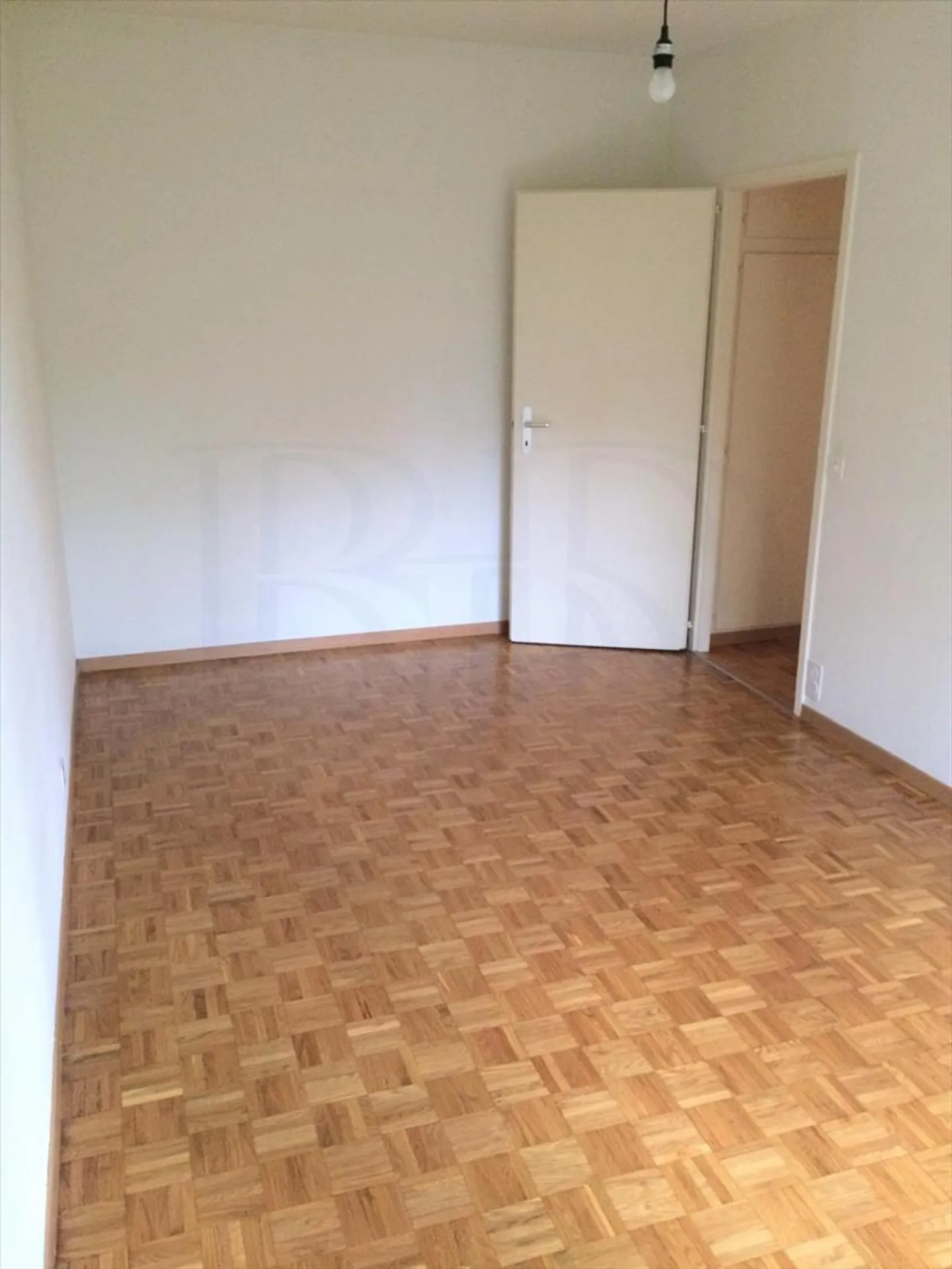 4-room apartment - Photo 8 of 9