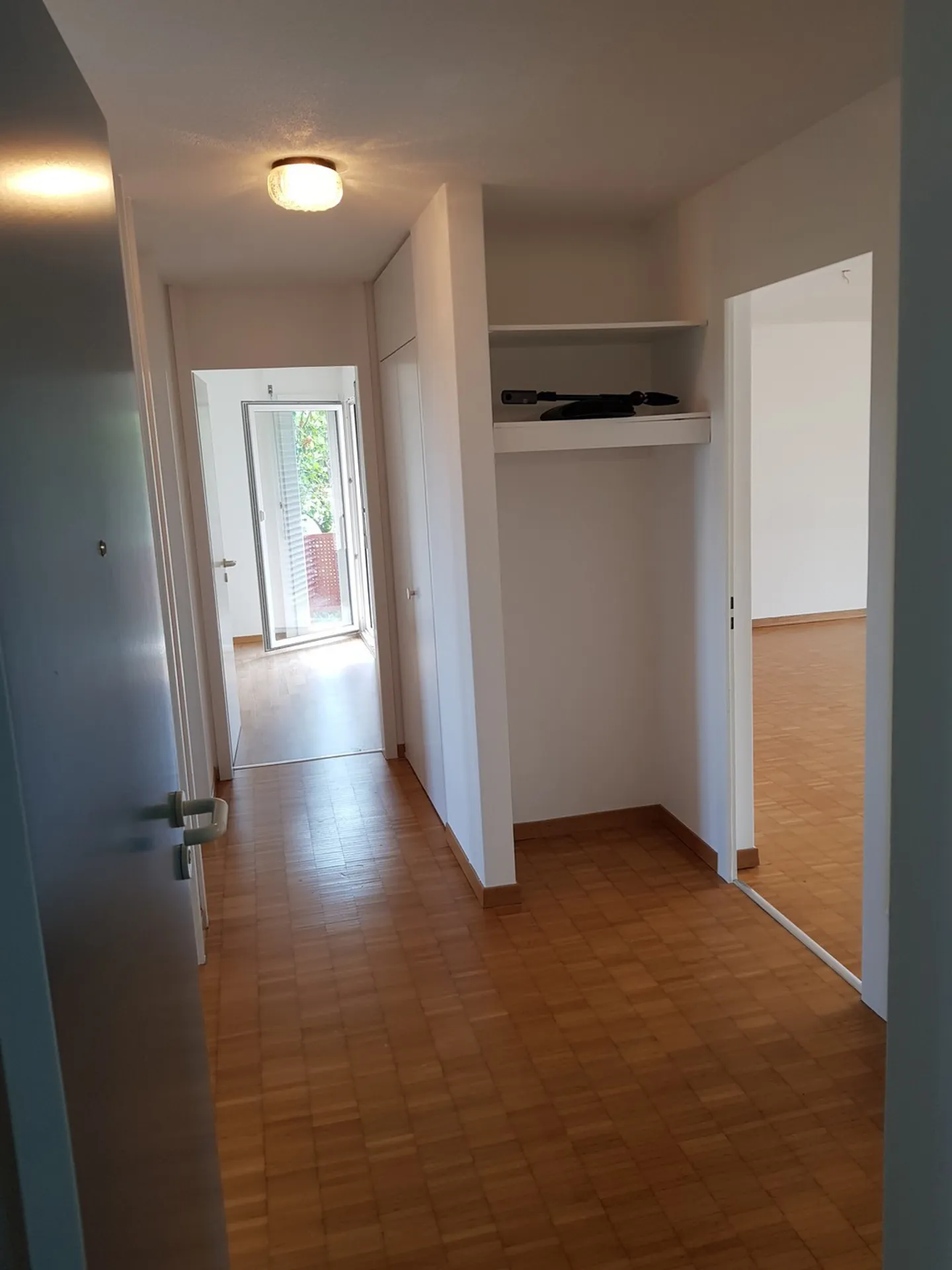 Dream apartment in a quiet location - Photo 7 of 12