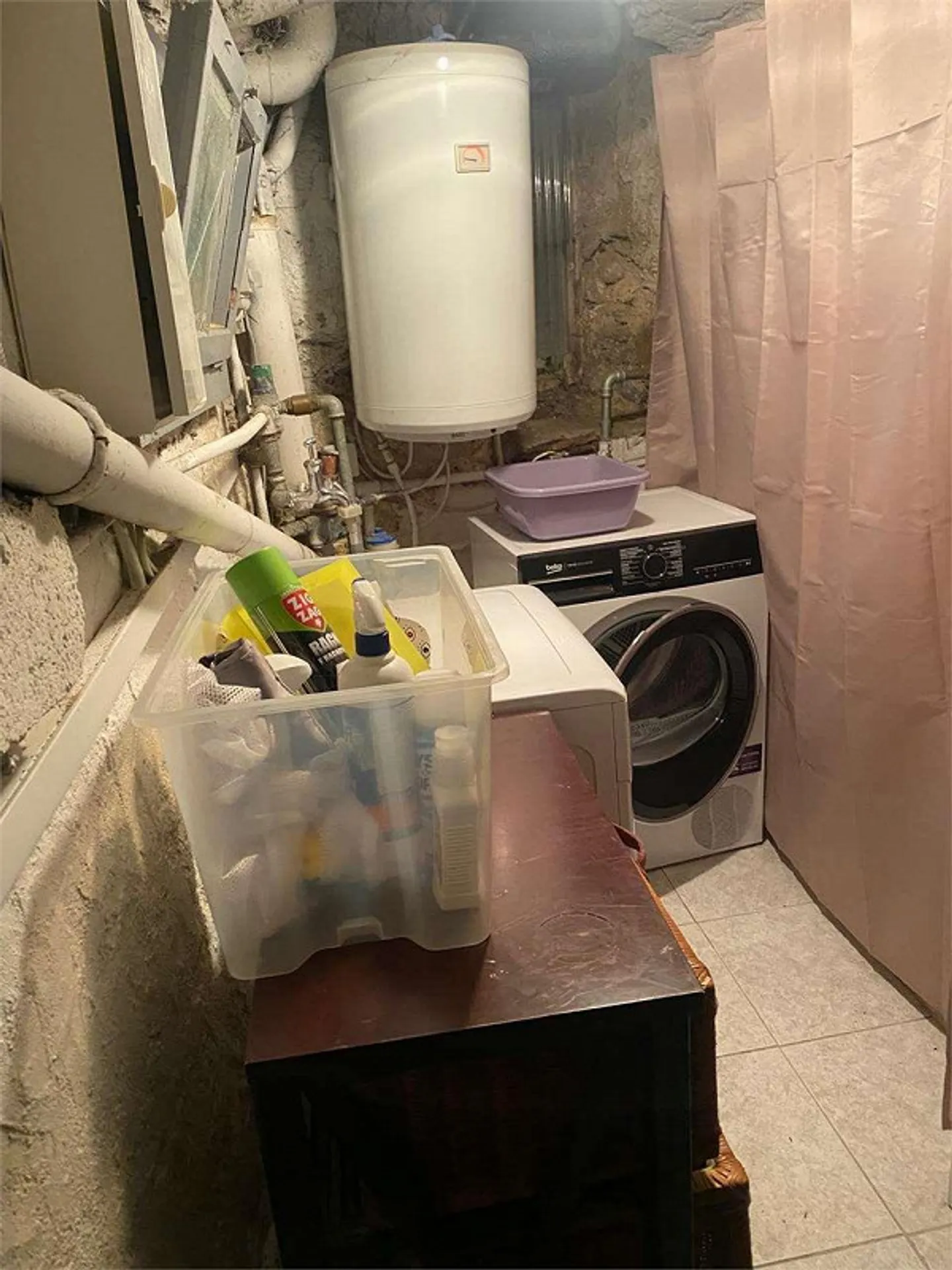 Charakteristische Zweizimmerwohnung in Carabbia mit separatem Eingang - Foto 8 von 13