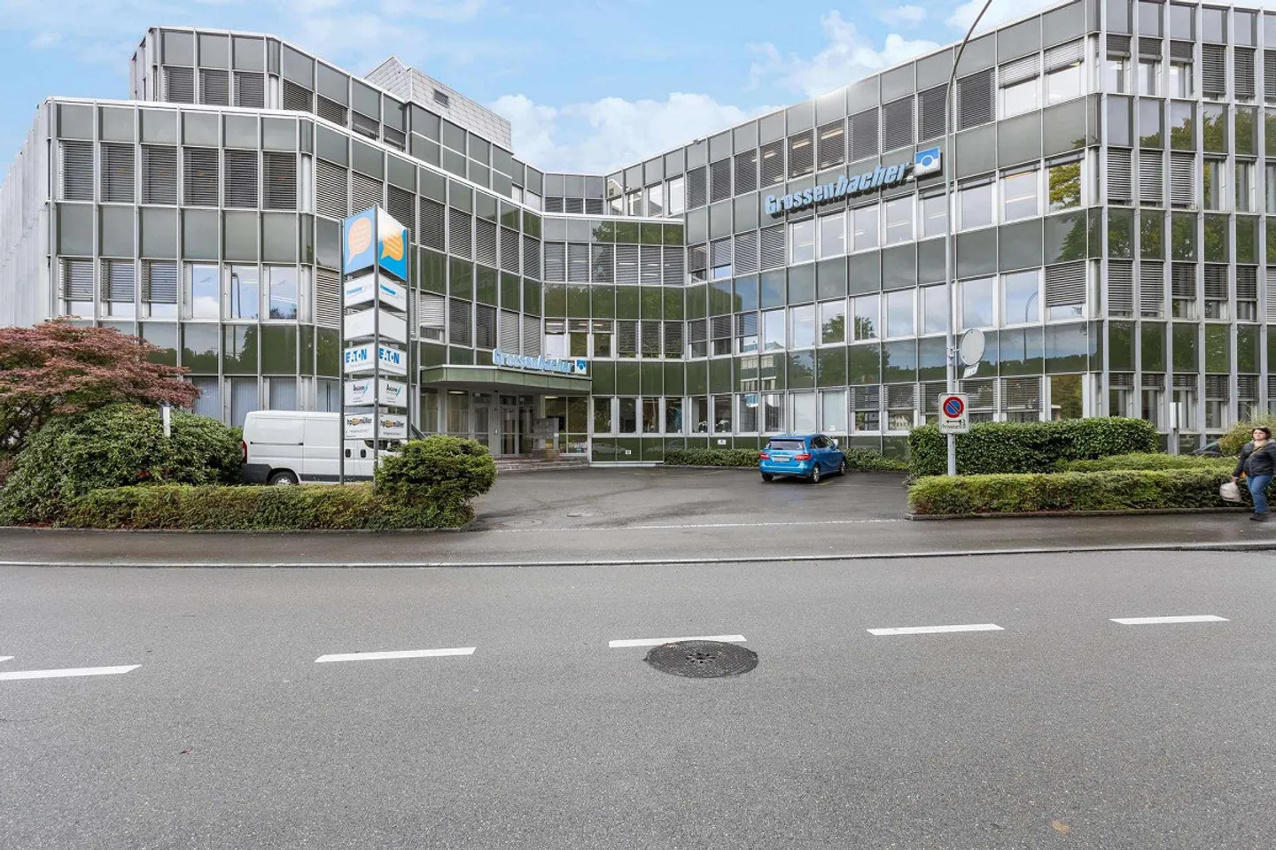 Versatile commercial space in an optimal location in St. Gallen - Photo 1 of 14