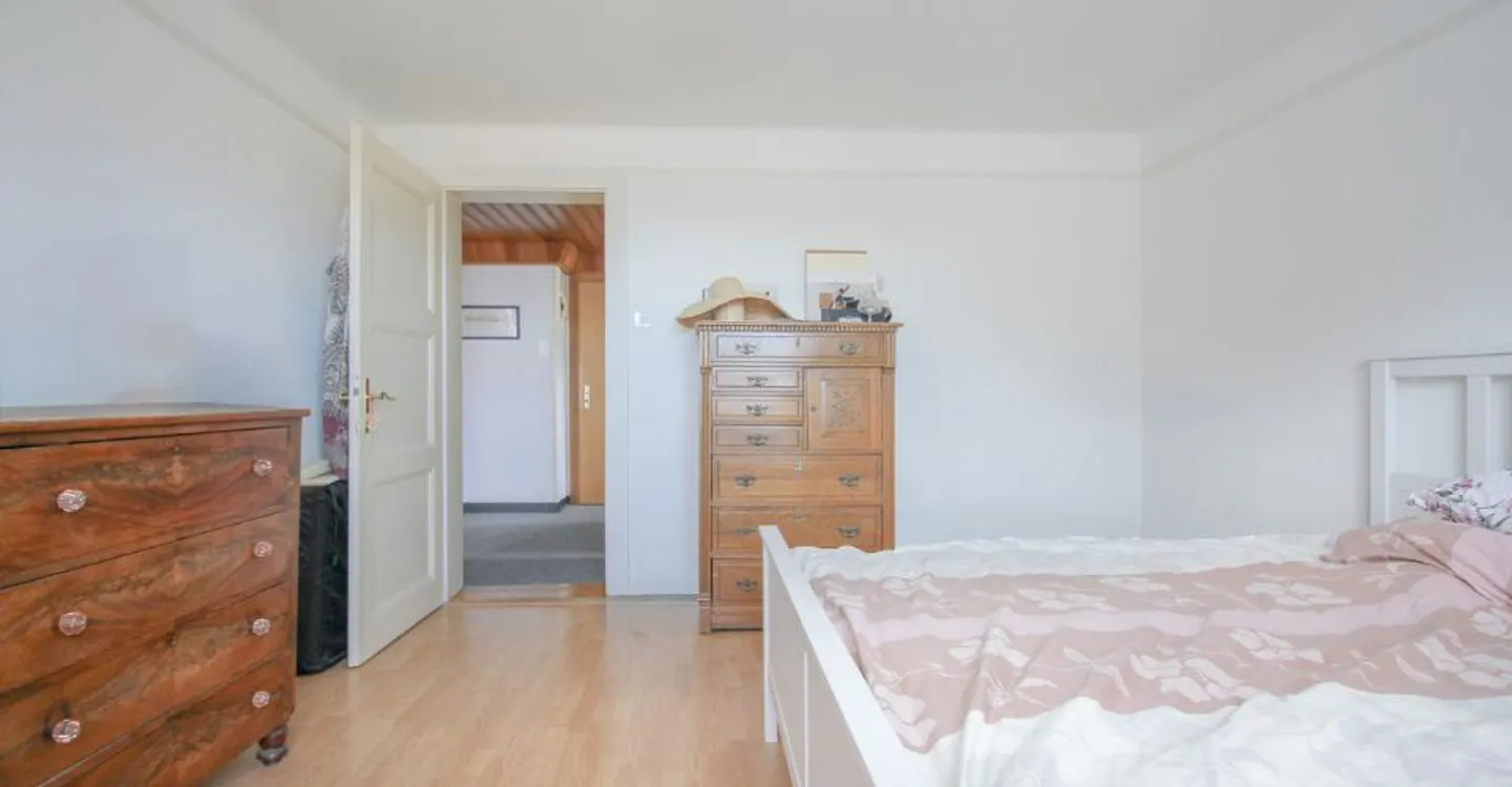 Appartement spacieux avec jardin - Photo 10 sur 11