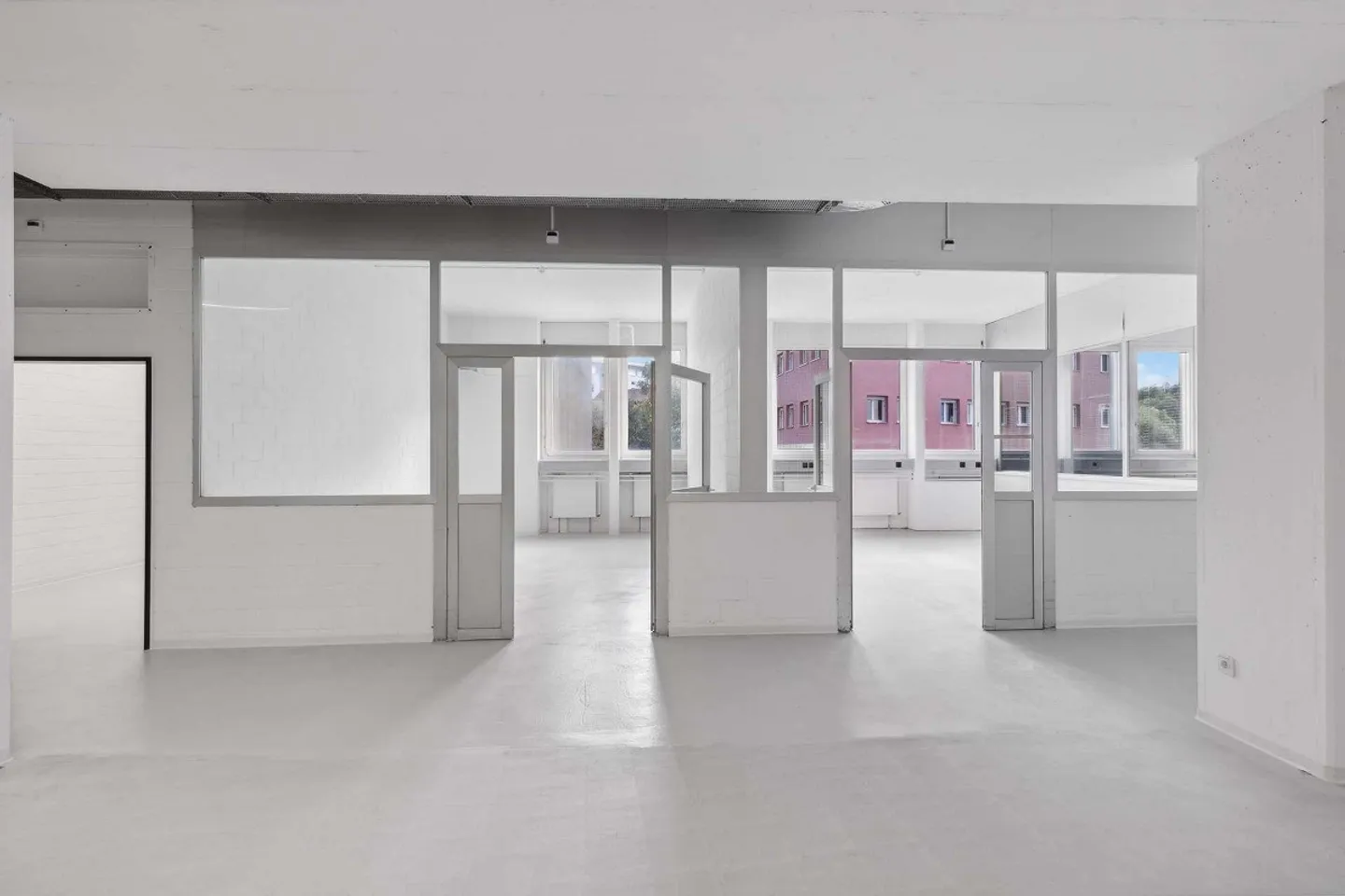 Versatile commercial space in an optimal location in St. Gallen - Photo 7 of 14
