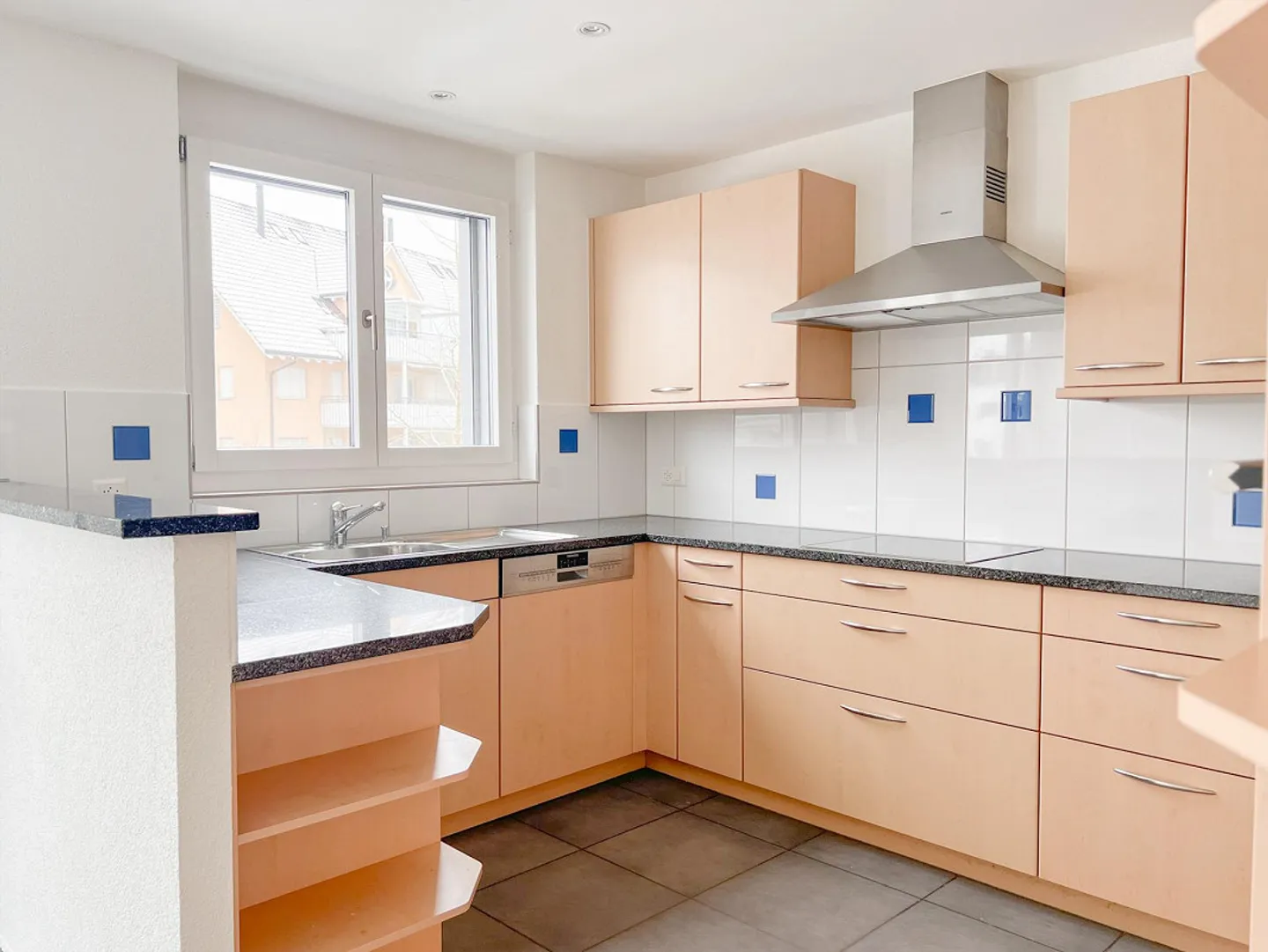 Votre nouveau chez-vous avec vue – appartement élégant de 4,5 pièces avec grand balcon - Photo 6 sur 11