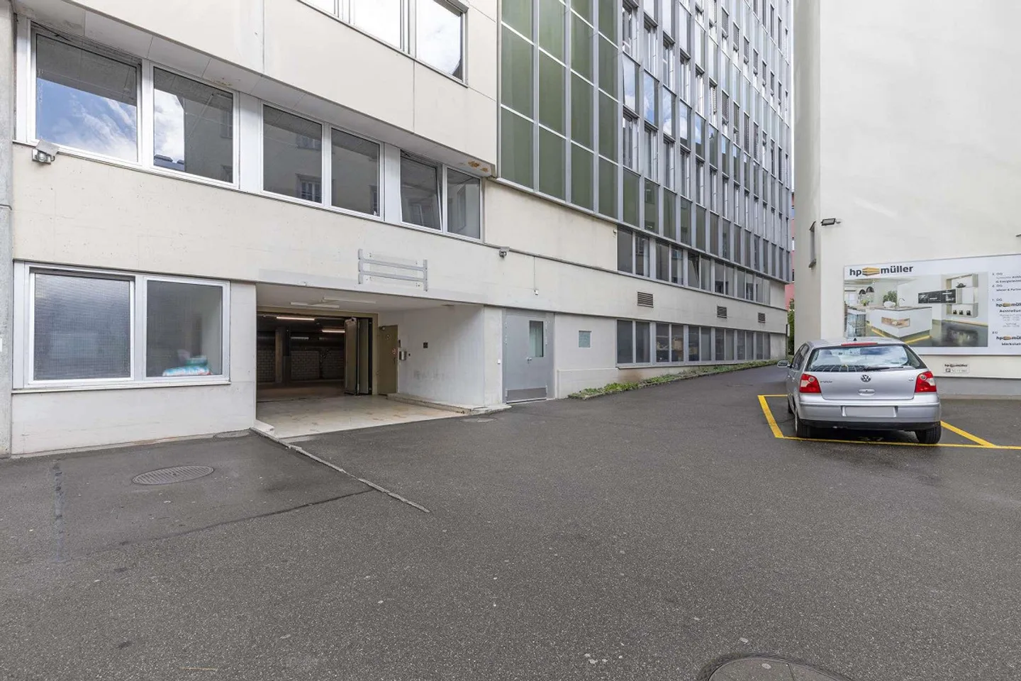 Versatile commercial space in an optimal location in St. Gallen - Photo 13 of 14