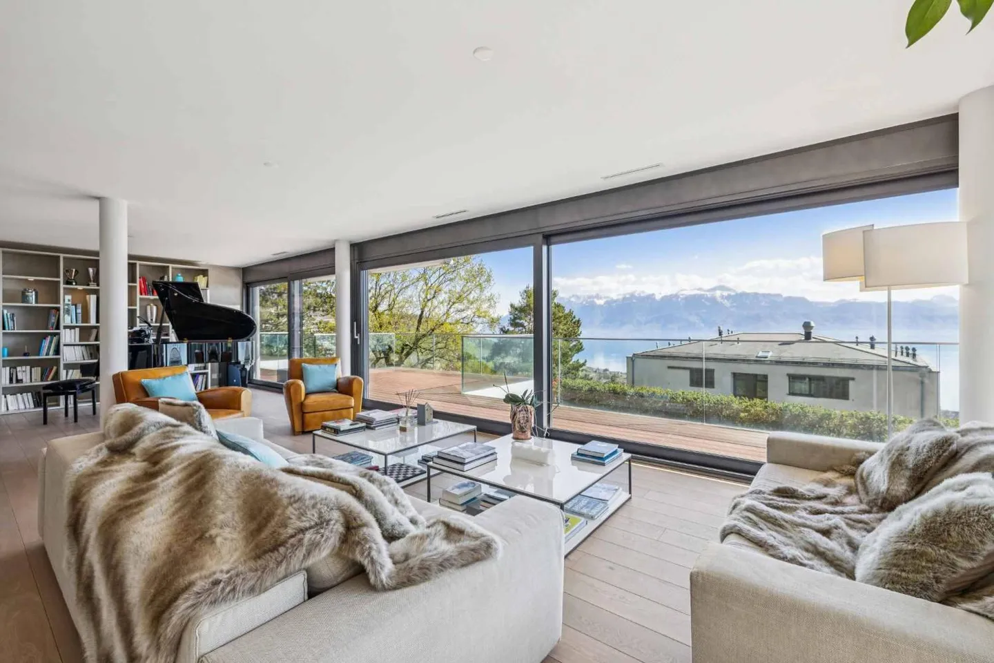 Moderner Duplex mit Privatgarten - Foto 1 von 12