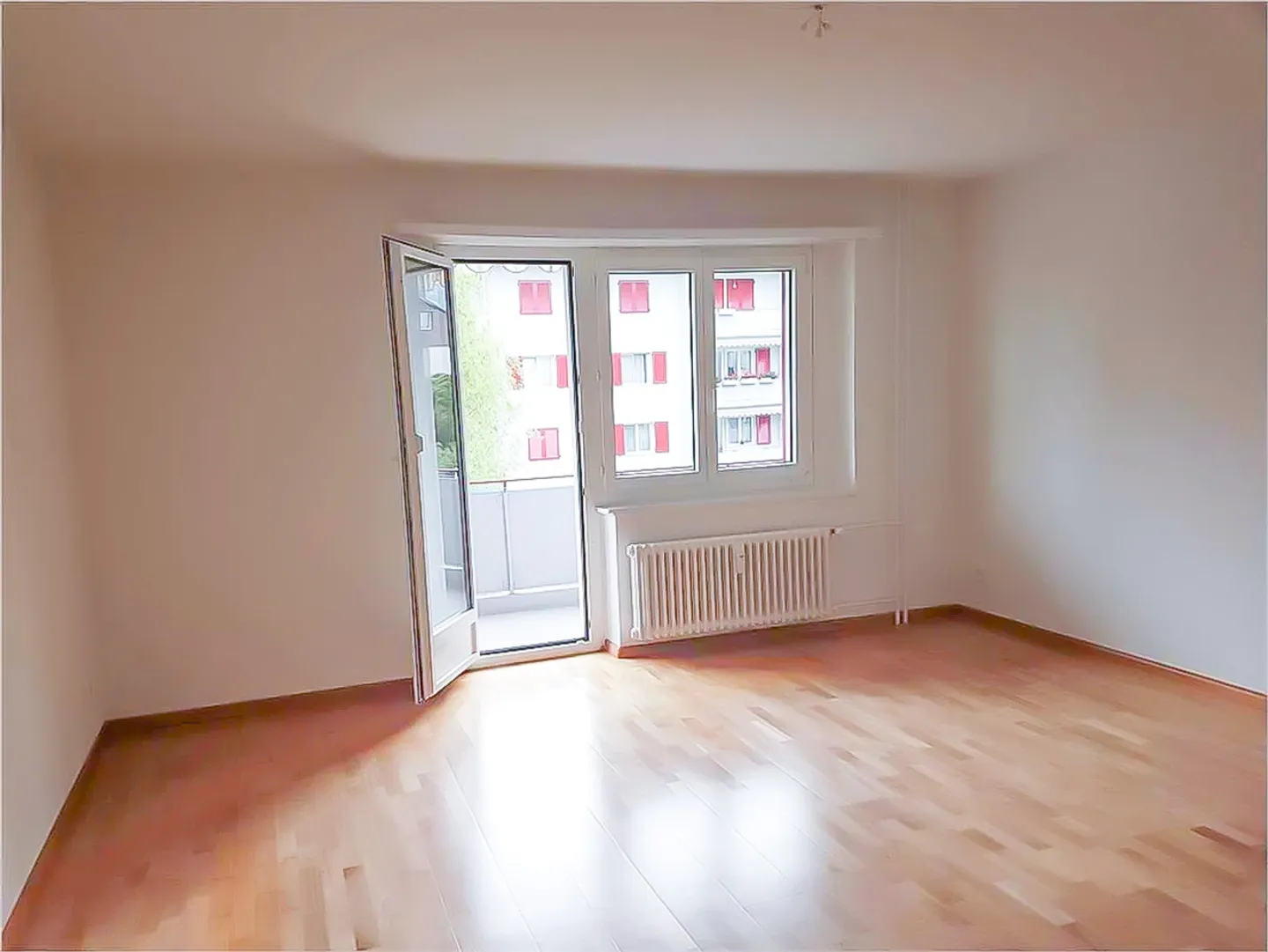 Attraktive 3.5-Zimmer-Wohnung an zentraler, sonniger Lage - Foto 2 von 7