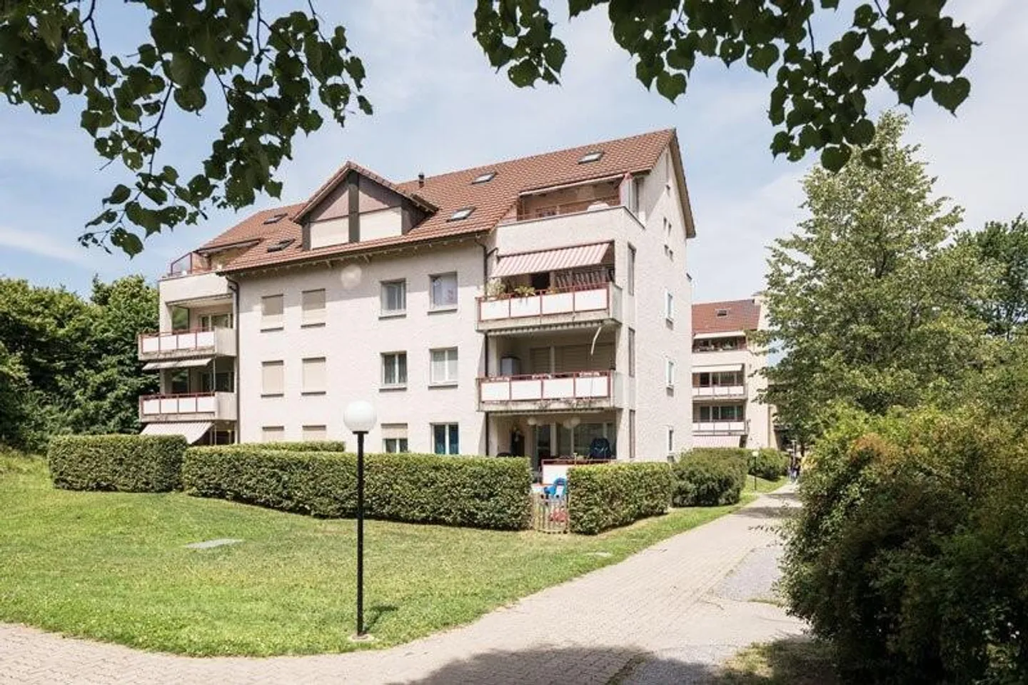 AFFITTARE SENZA CAUZIONE - Comfort abitativo in un ambiente adatto alle famiglie - Foto 1 di 10