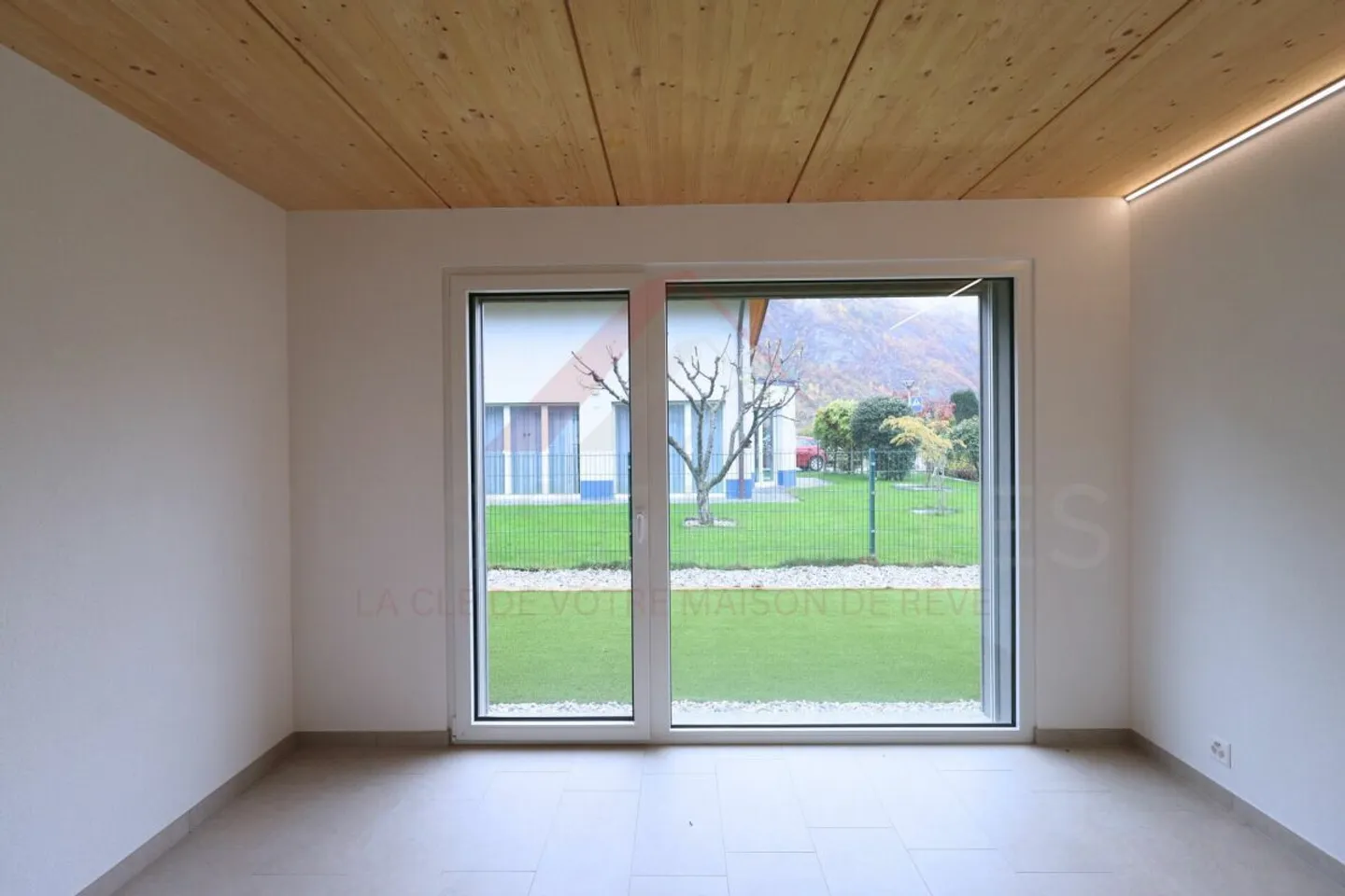 New and contemporary individual villa - live with style, efficiency, and serenity - Photo 16 of 20