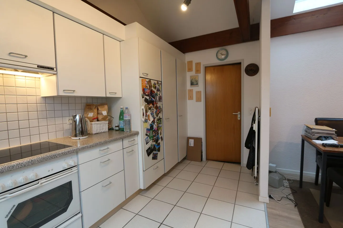 Ampio appartamento attico di 3,5 locali - Foto 5 di 9
