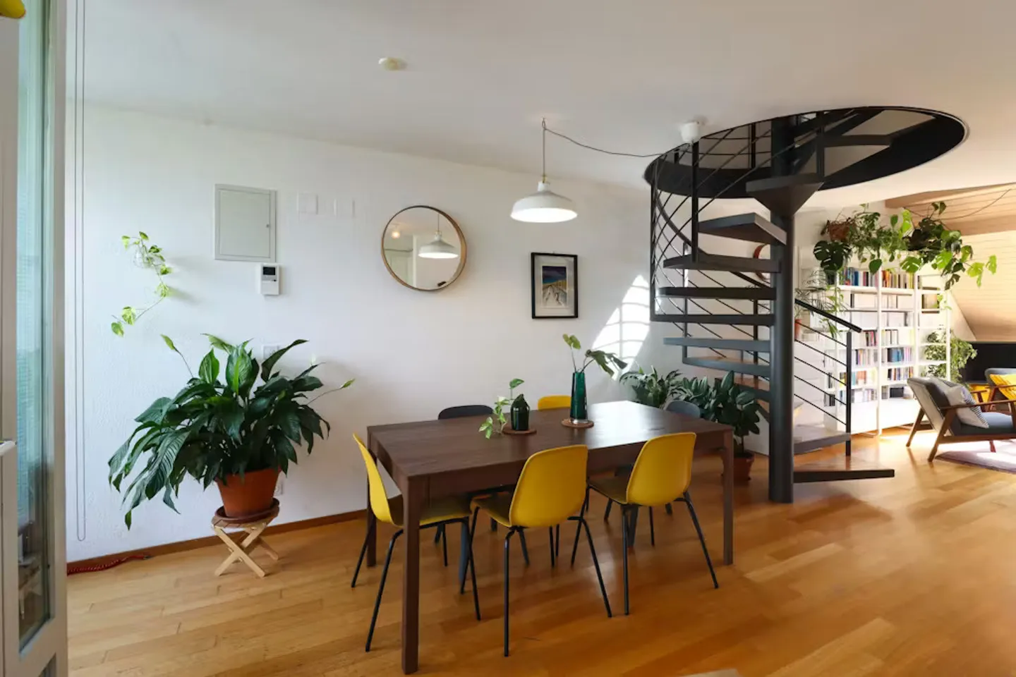 Apartment for rent - Photo 3 of 10