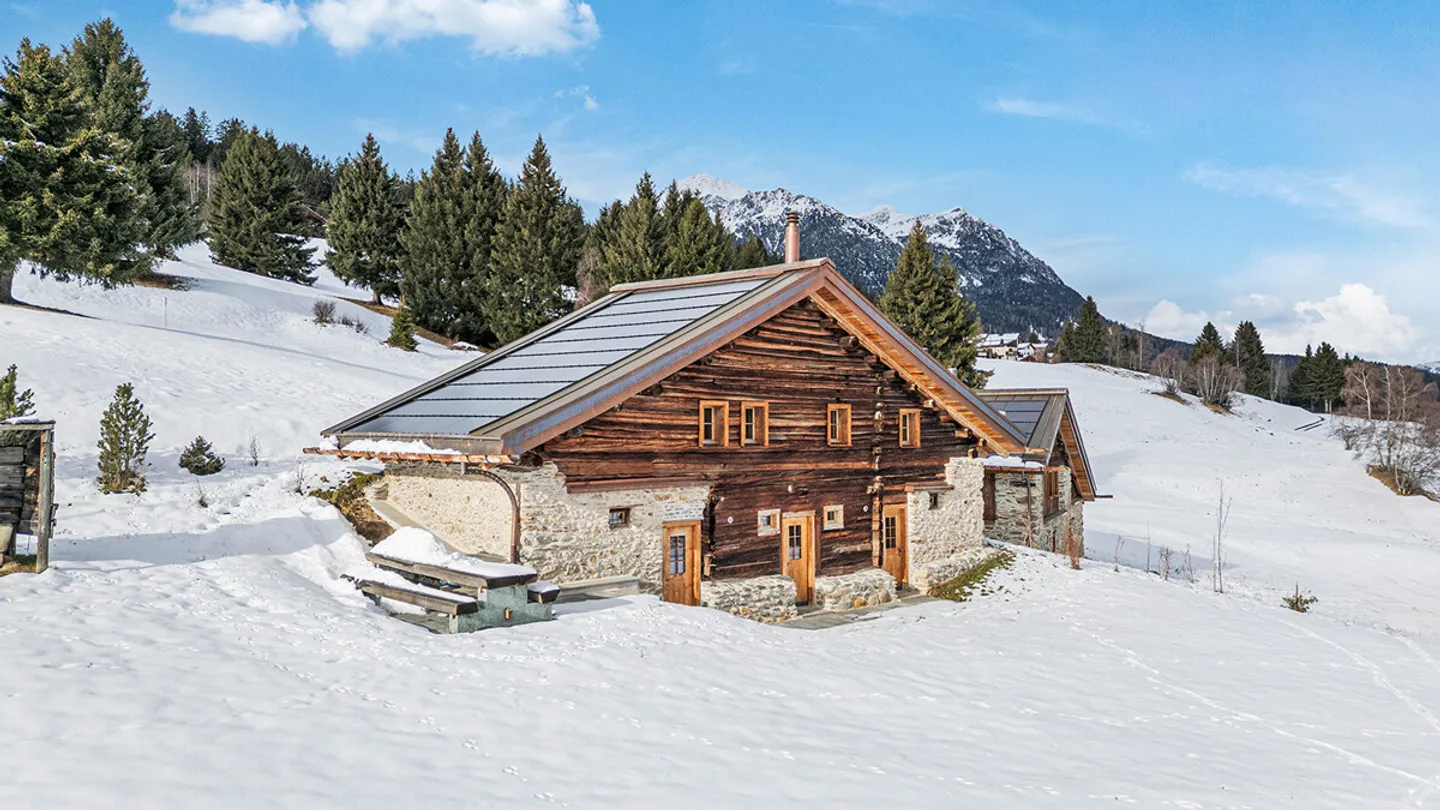 3.5 Room House - Photo 1 of 5