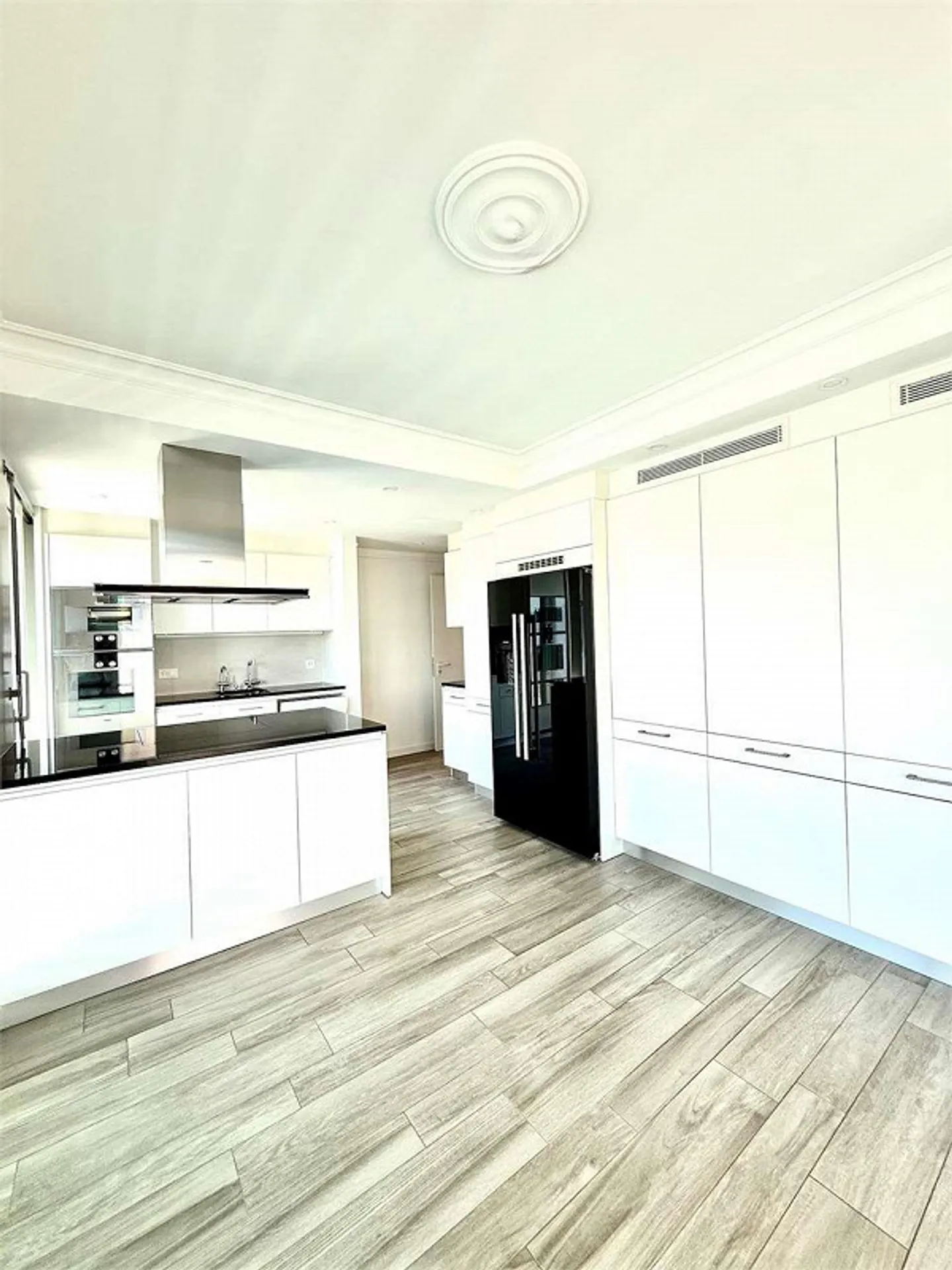 Appartamento di 6,5 locali con grande terrazzo vista lago a Lugano - Foto 7 di 13