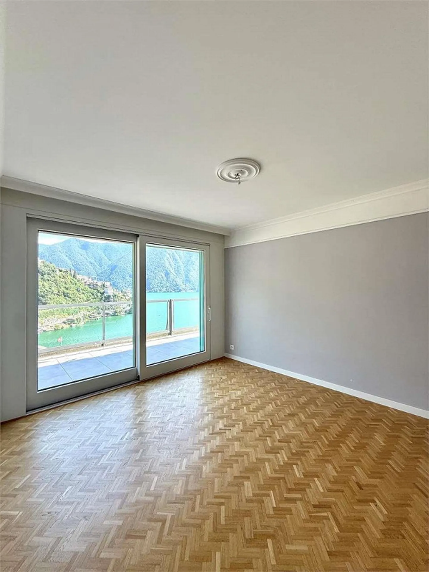 Appartamento di 6,5 locali con grande terrazzo vista lago a Lugano - Foto 10 di 13