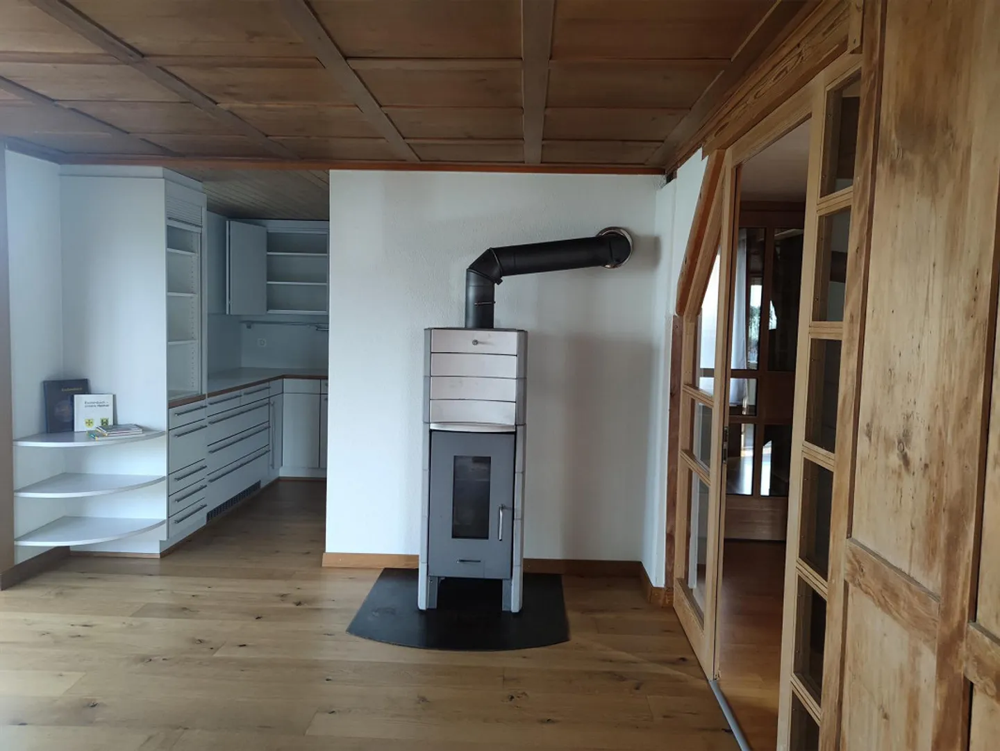 Wooden House with Character - with its own Garden Paradise - Photo 4 of 9