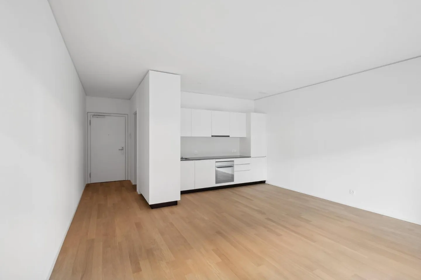 Beautiful 1.5-room apartment with garden - Photo 2 of 4