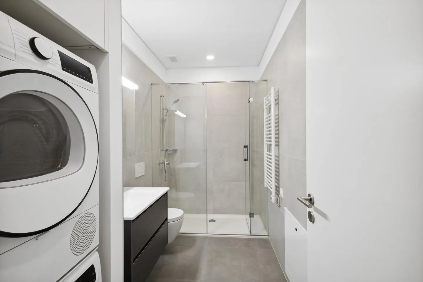 Beautiful 1.5-room apartment with garden - Photo 3 of 4