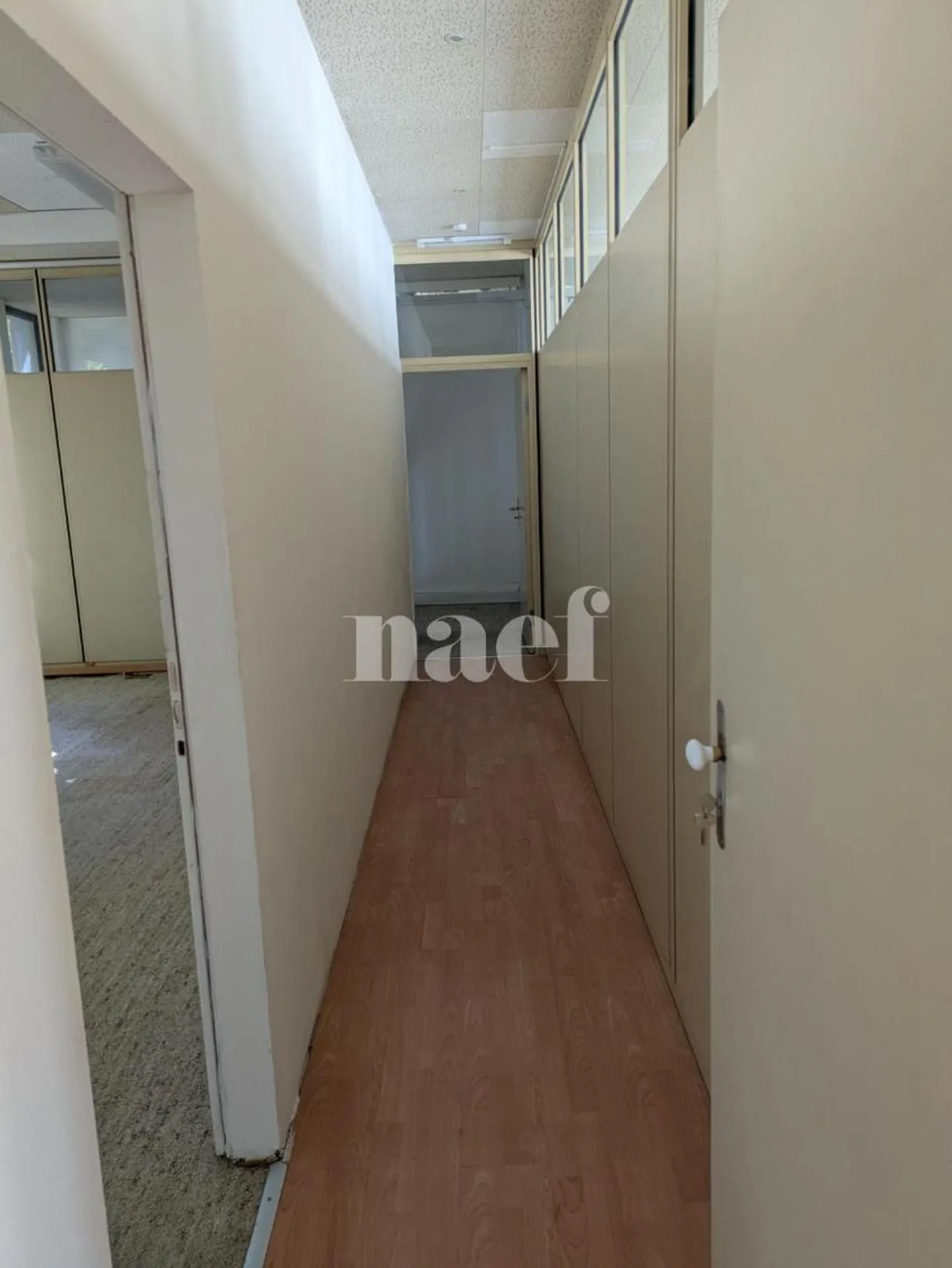 Espace Commercial Lumineux - Photo 4 sur 13