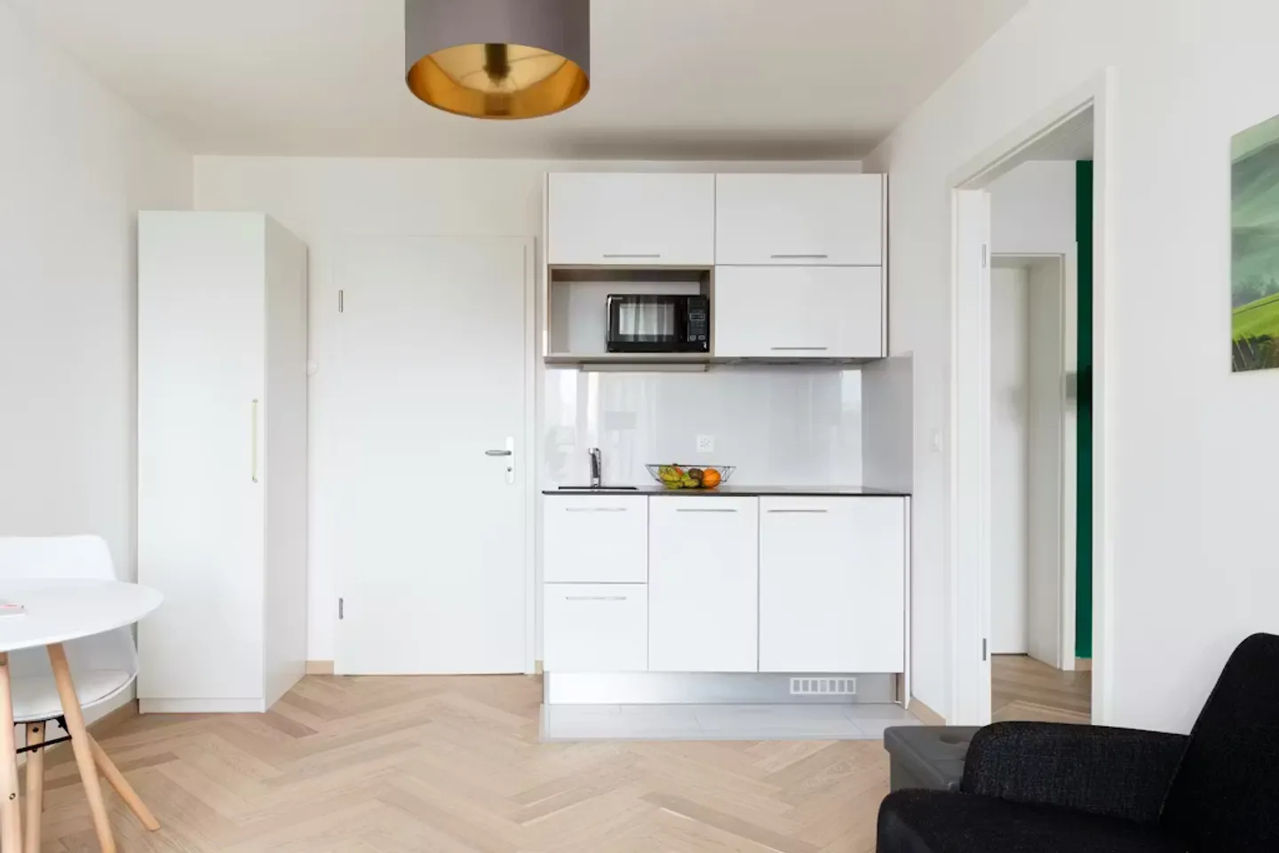 Chic Apartment in Zürich - Photo 2 of 4