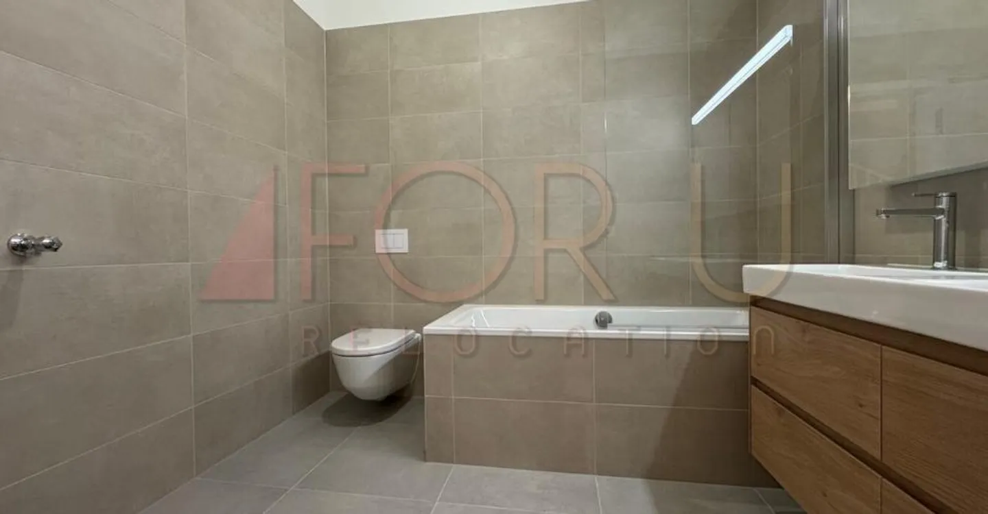 Old farmhouse transformed into a triplex of 6.5 rooms in Avusy - Photo 3 of 11