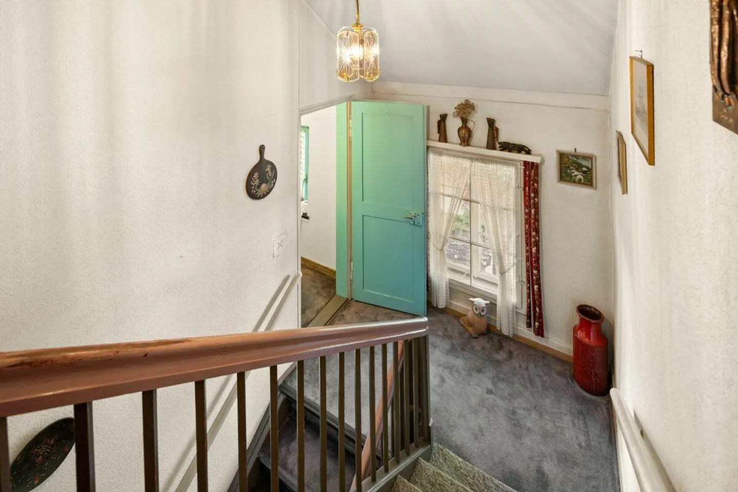 Maison multifamiliale avec dépendance et jardin au centre de Pfäffikon - Photo 8 sur 20