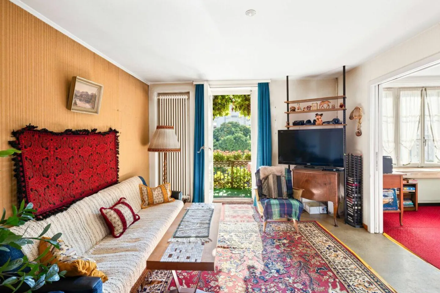 Maison multifamiliale avec dépendance et jardin au centre de Pfäffikon - Photo 11 sur 20