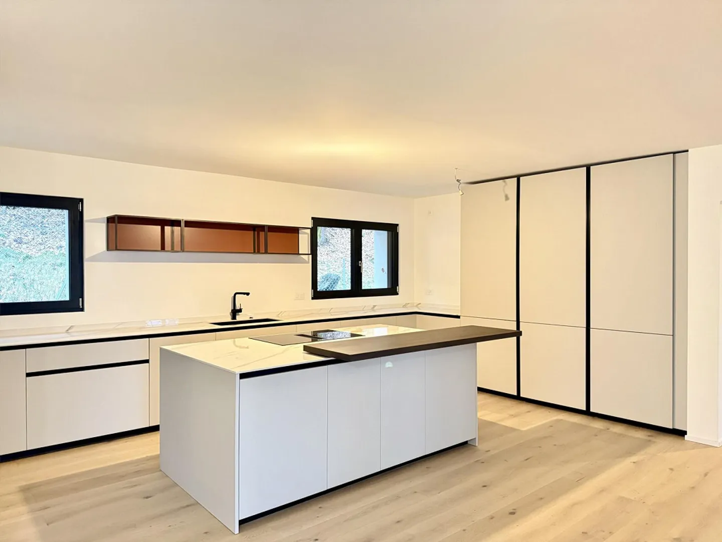 Villa prestigiosa 5.5 con vista panoramica a Breganzona - Foto 2 di 10