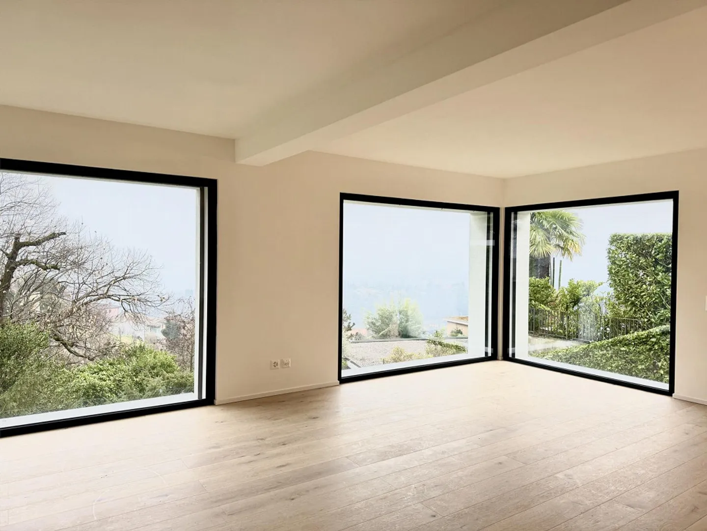 Villa prestigiosa 5.5 con vista panoramica a Breganzona - Foto 3 di 10