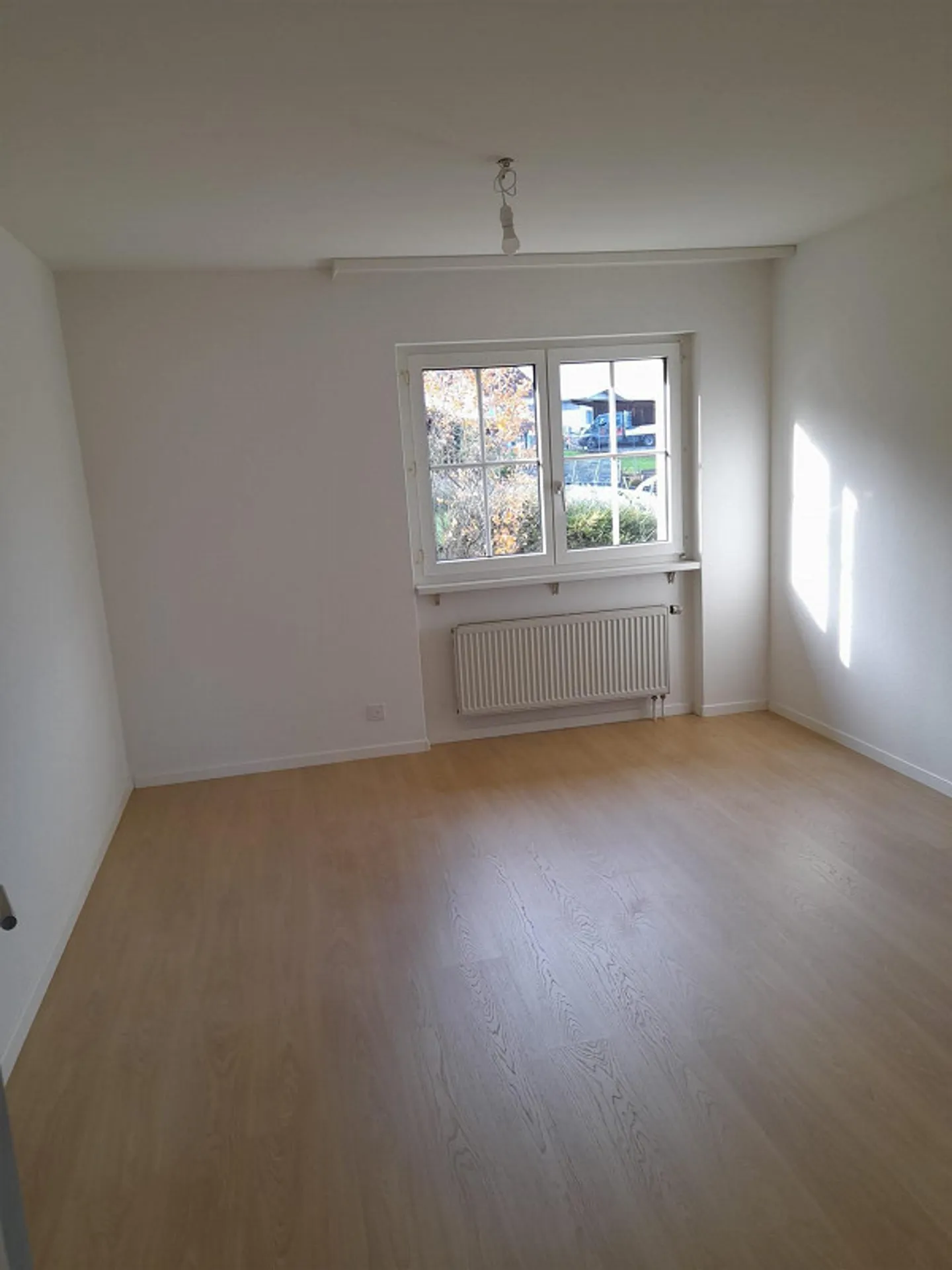 Grosse, totalsanierte 3.5-ZiWhg mit Balkon und Kellerabteil - Foto 6 von 10