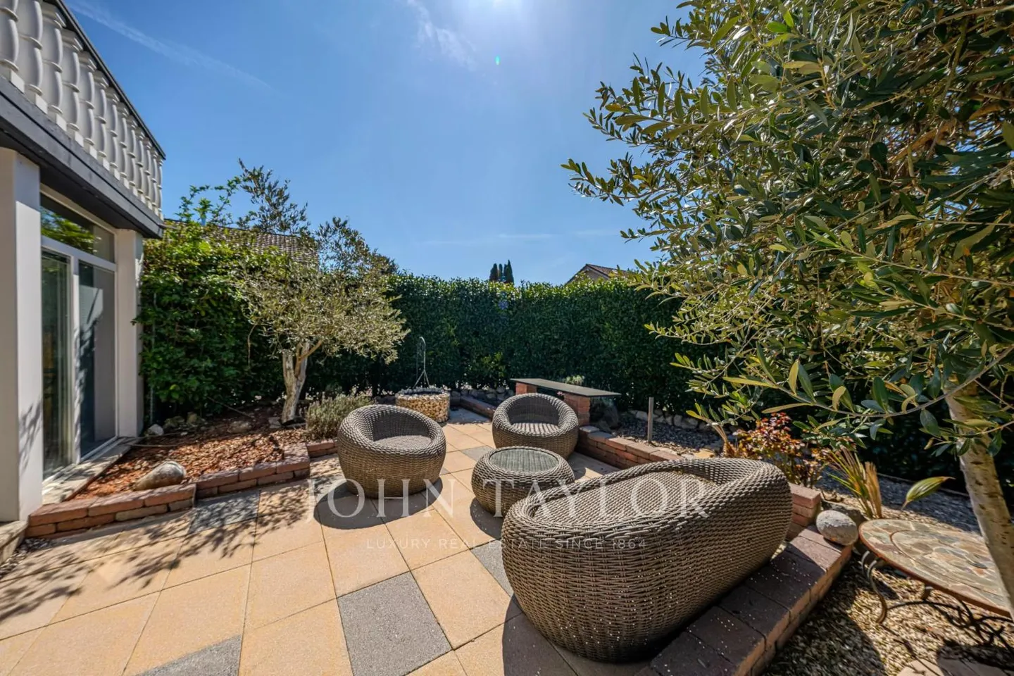 Villa spacieuse avec piscine - Photo 12 sur 13