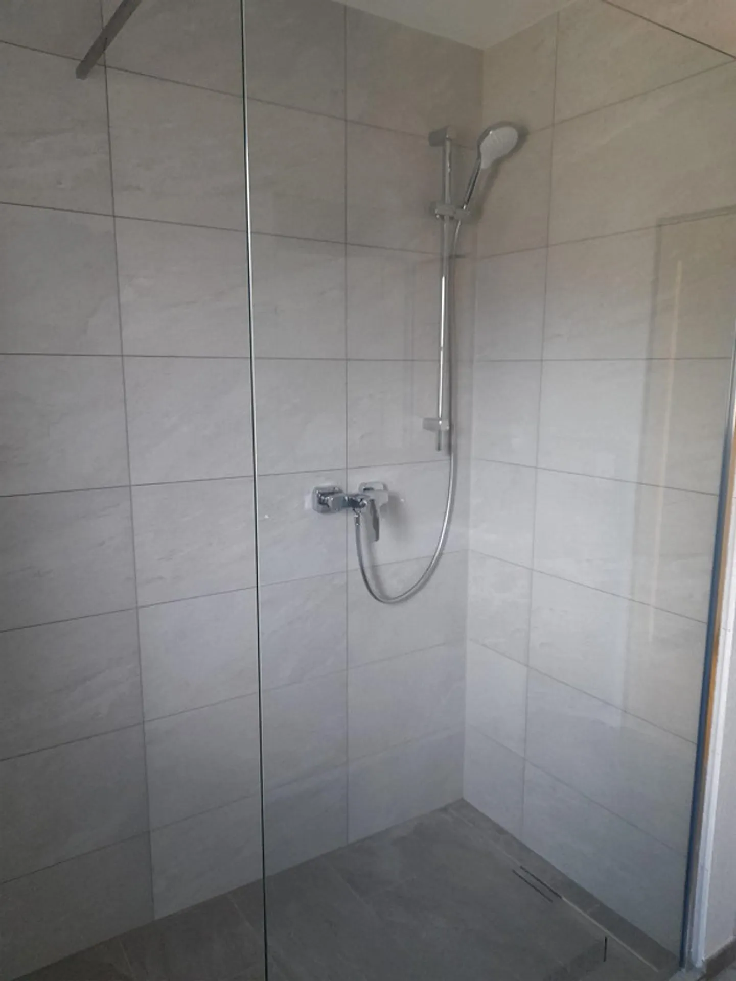 Grosse, totalsanierte 3.5-ZiWhg mit Balkon und Kellerabteil - Foto 8 von 10