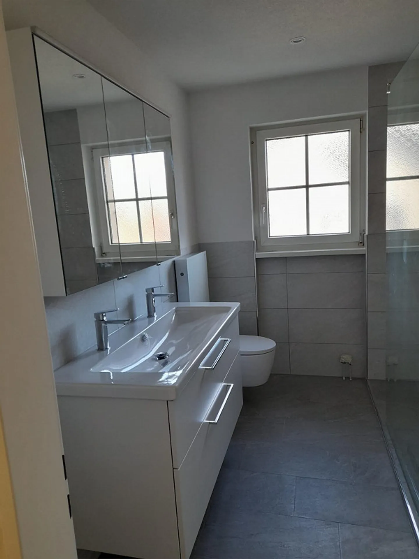 Grosse, totalsanierte 3.5-ZiWhg mit Balkon und Kellerabteil - Foto 9 von 10