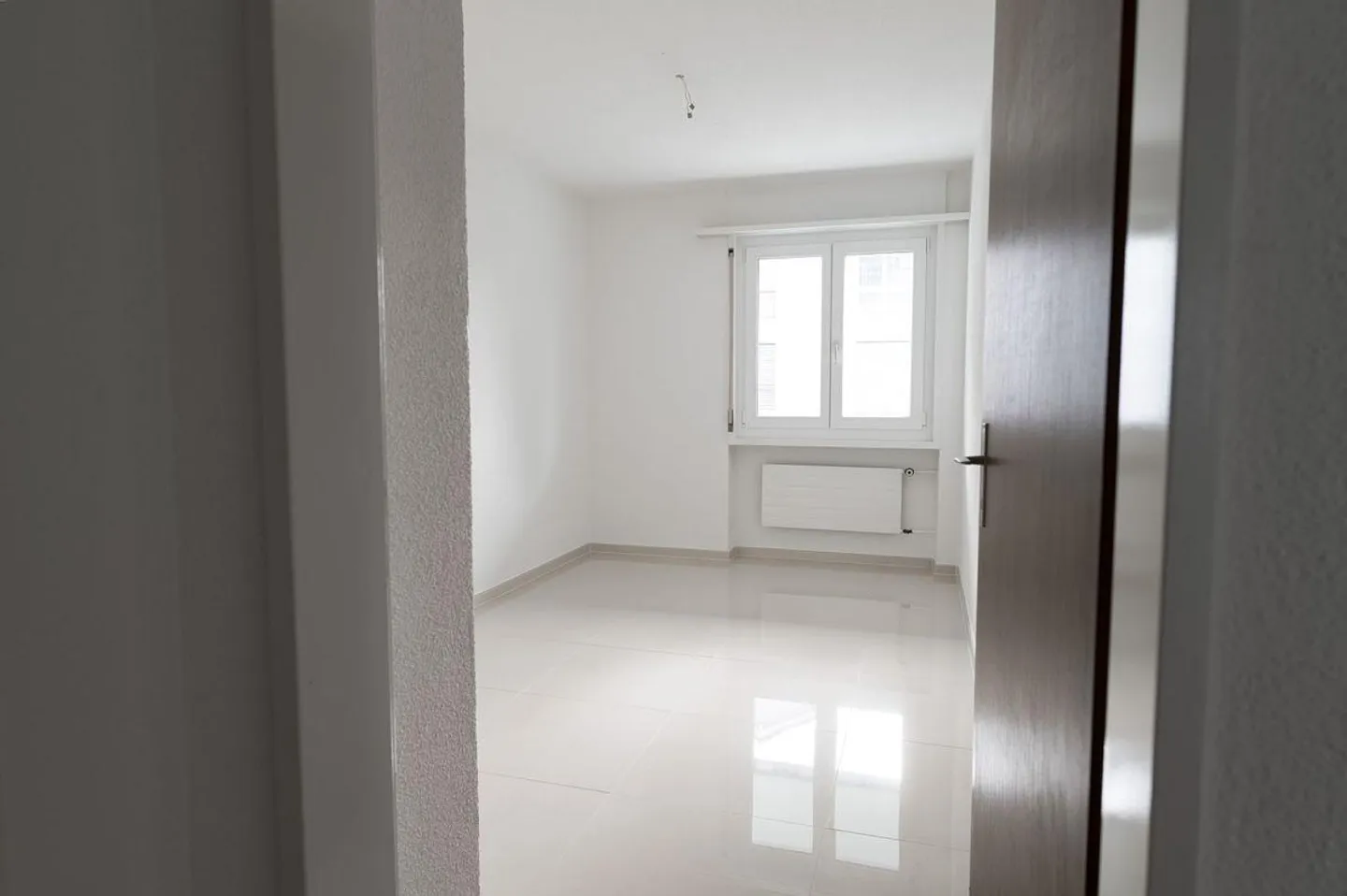 Renovated 5.5-room apartment near the train station! - Photo 9 of 16