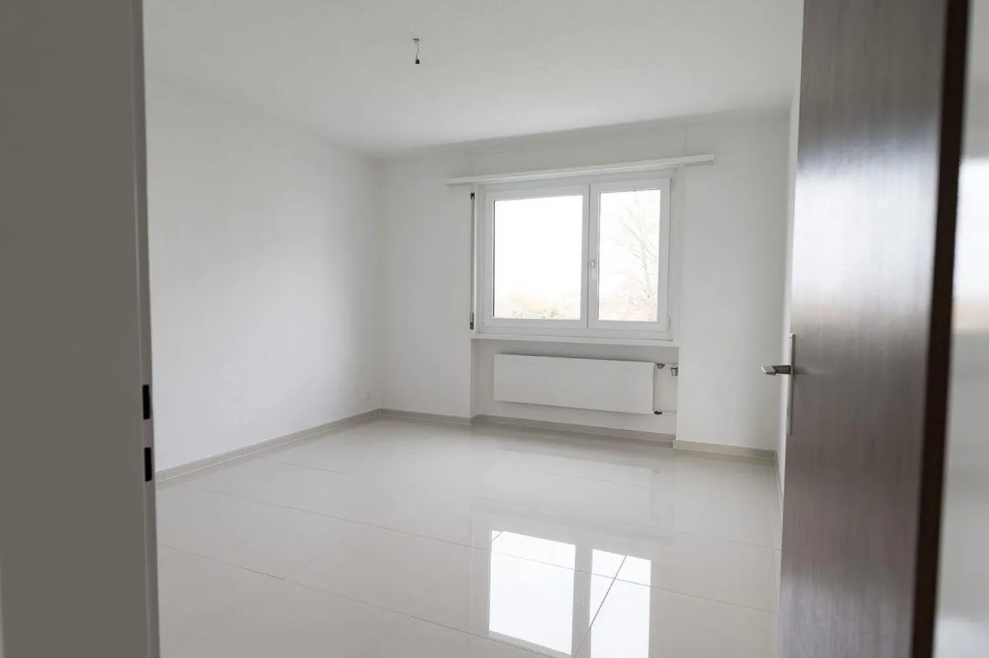 Renovated 5.5-room apartment near the train station! - Photo 10 of 16