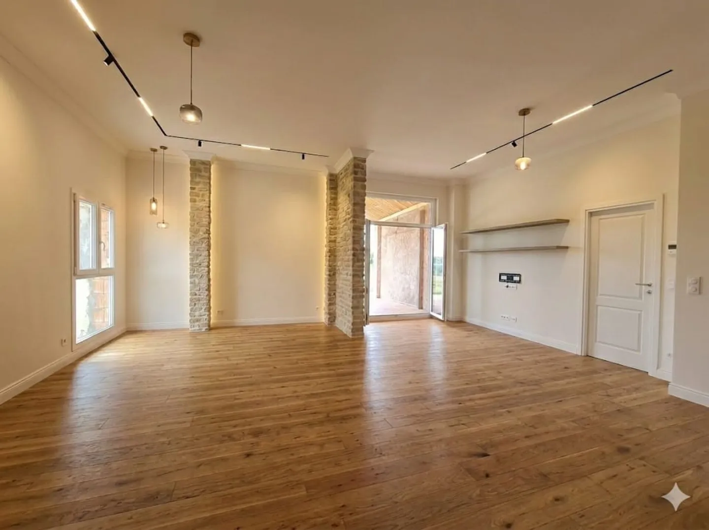 Il Ristrutturato - 5 Appartamenti PPE Unici, Scelta dell'Attrezzatura Disponibile! - Foto 1 di 6