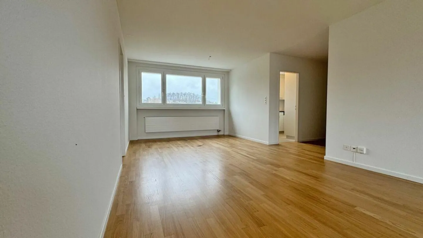 4.5 room apartment (3rd floor right) in beautiful Herblingen - Photo 2 of 11