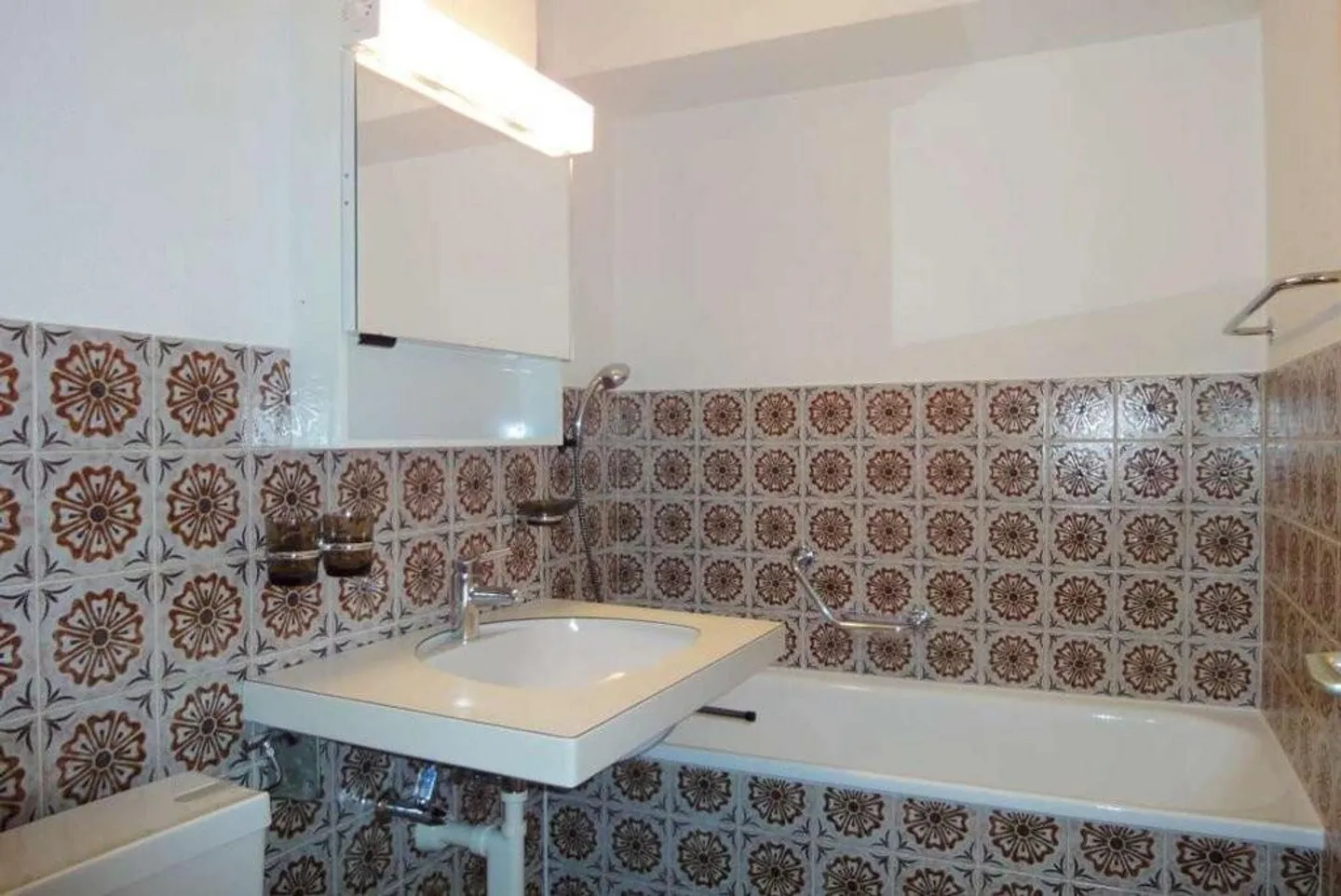 Piccolo ma bello! Incantevole appartamento singolo con area salotto! - Foto 4 di 5