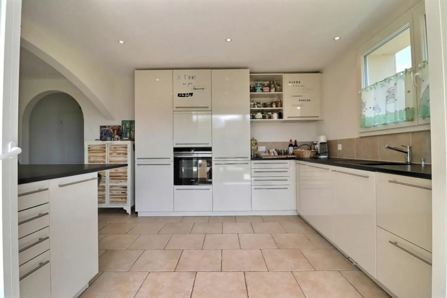 Semi-Detached Villa 4.5 Rooms in La Tour-de-Peilz - Photo 3 of 13