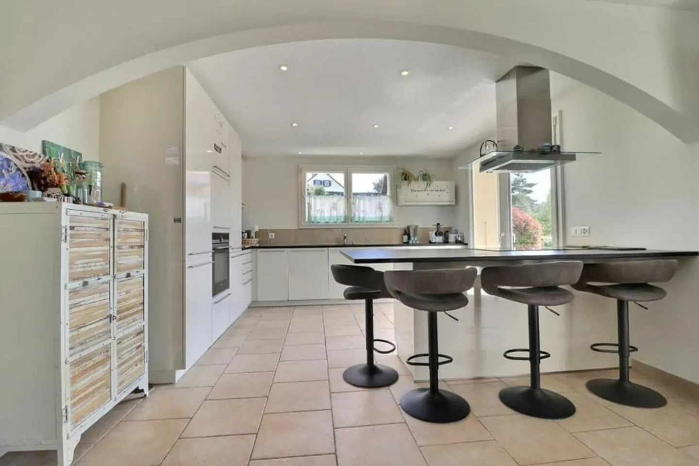 Semi-Detached Villa 4.5 Rooms in La Tour-de-Peilz - Photo 4 of 13