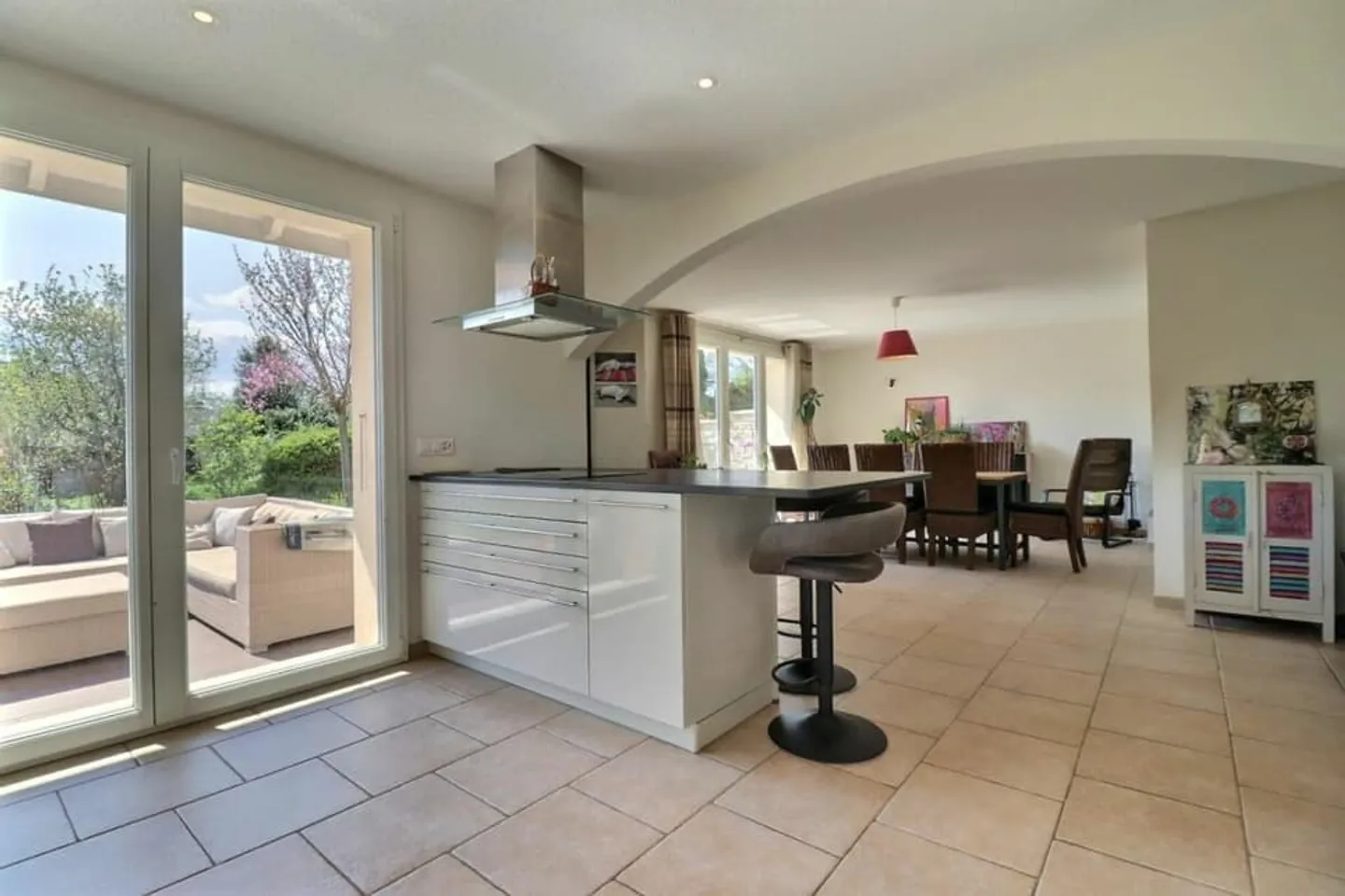 Semi-Detached Villa 4.5 Rooms in La Tour-de-Peilz - Photo 5 of 13