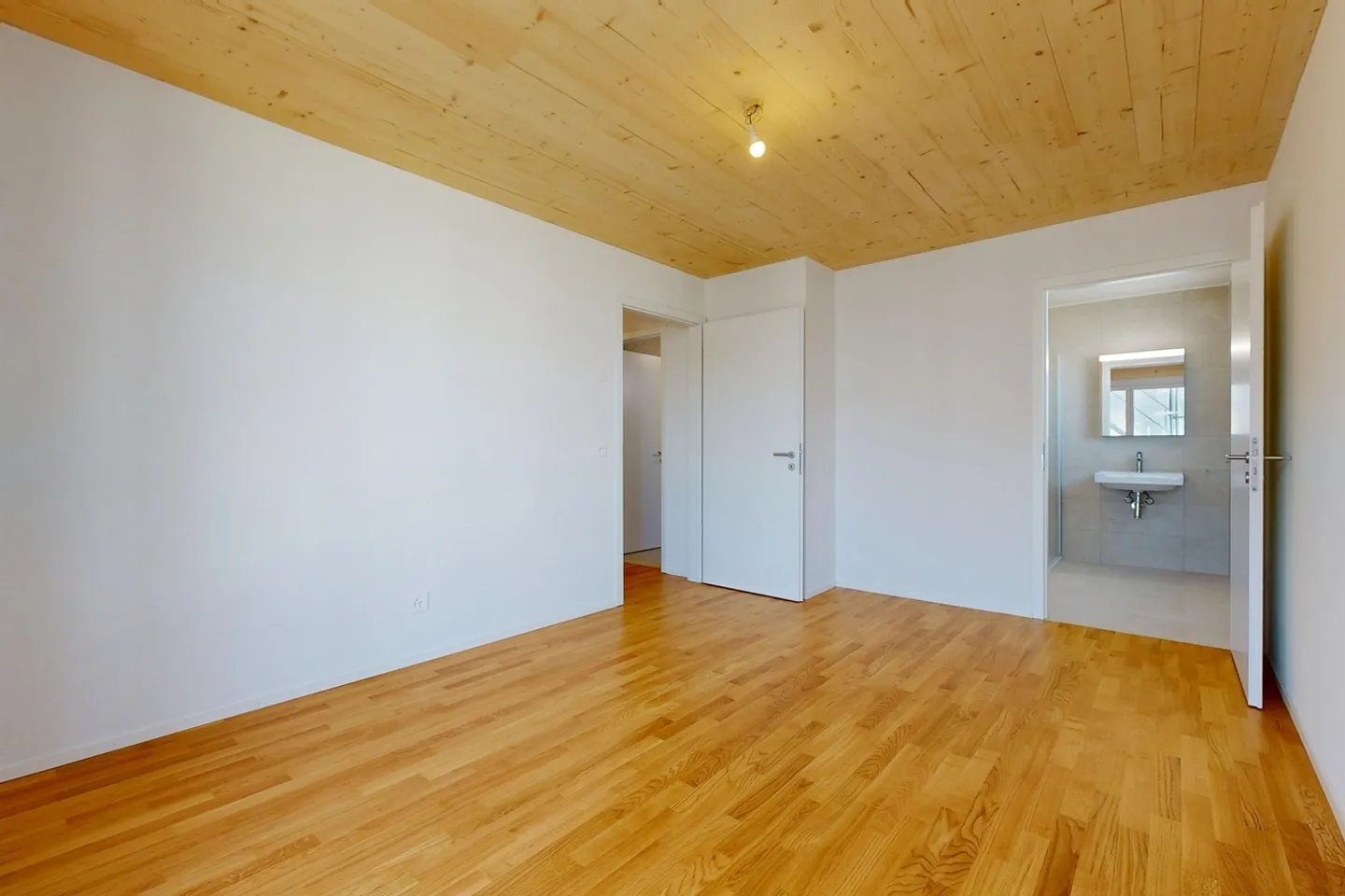 Superbo appartamento nuovo di 4,5 stanze con balcone e comfort moderno! - Foto 7 di 9