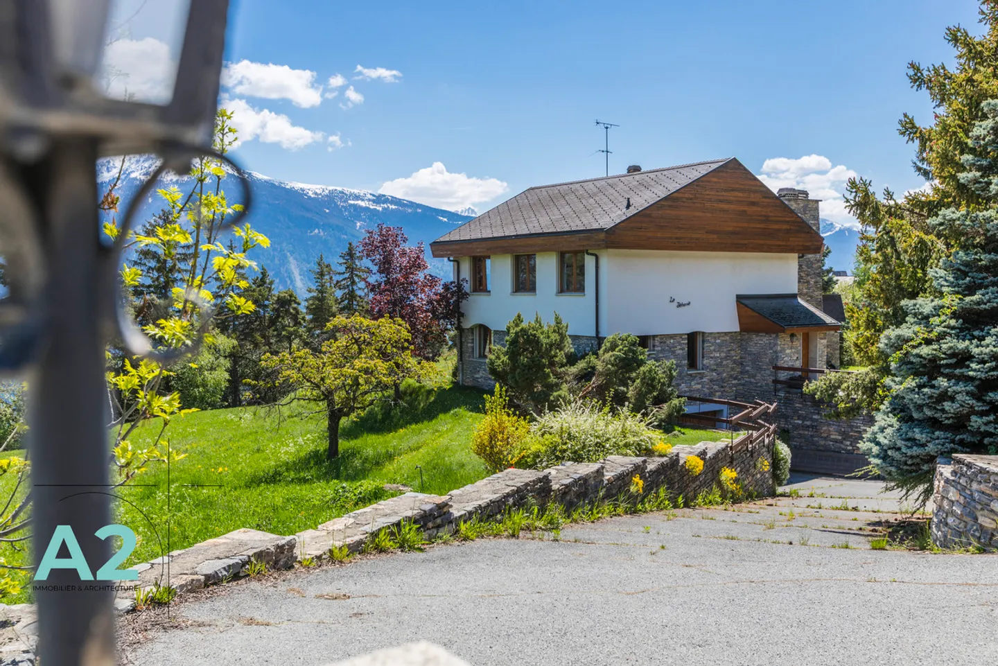 Maison Familiale Charmante avec Vue - Photo 1 sur 13