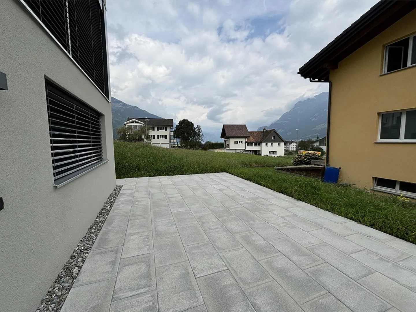 Modernes Apartment mit Seeblick - Foto 1 von 6