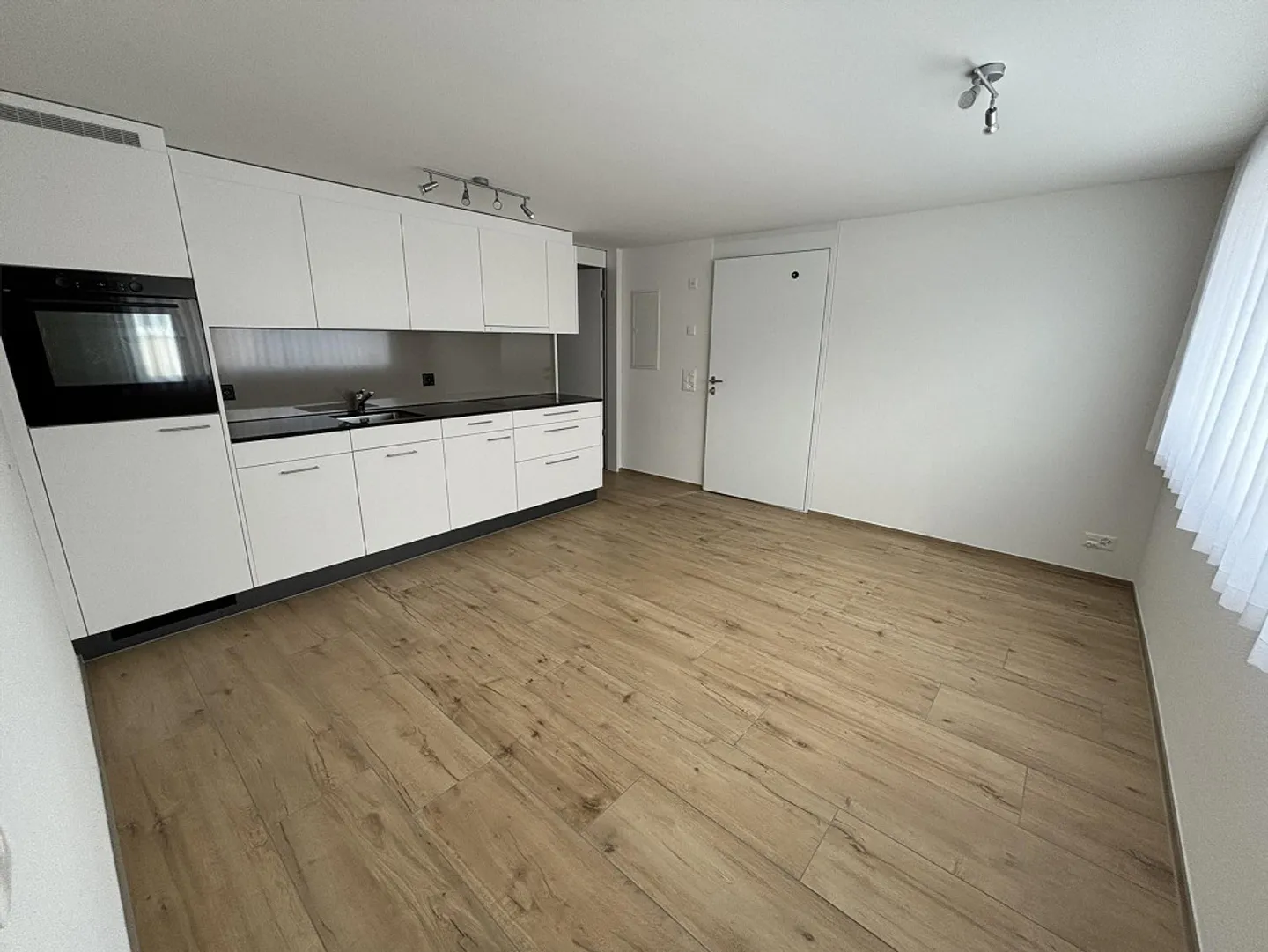 Modernes Apartment mit Seeblick - Foto 3 von 6