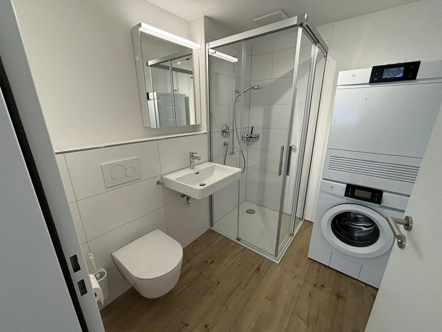 Modernes Apartment mit Seeblick - Foto 4 von 6