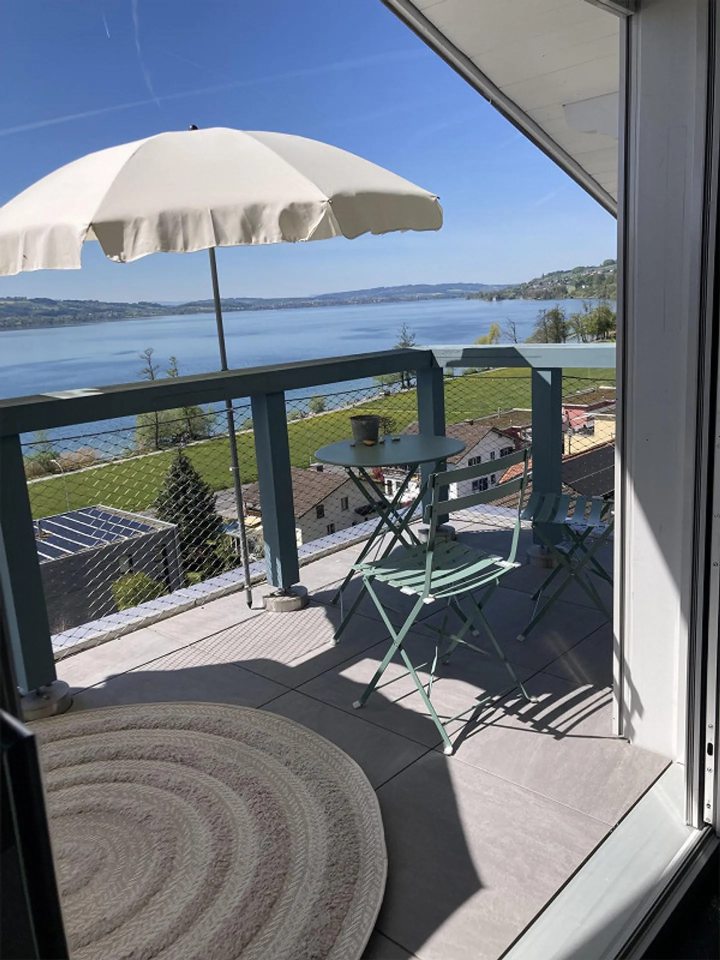 51/2 Maisonette Apartment with a View of Lake Sempach - Photo 1 of 12